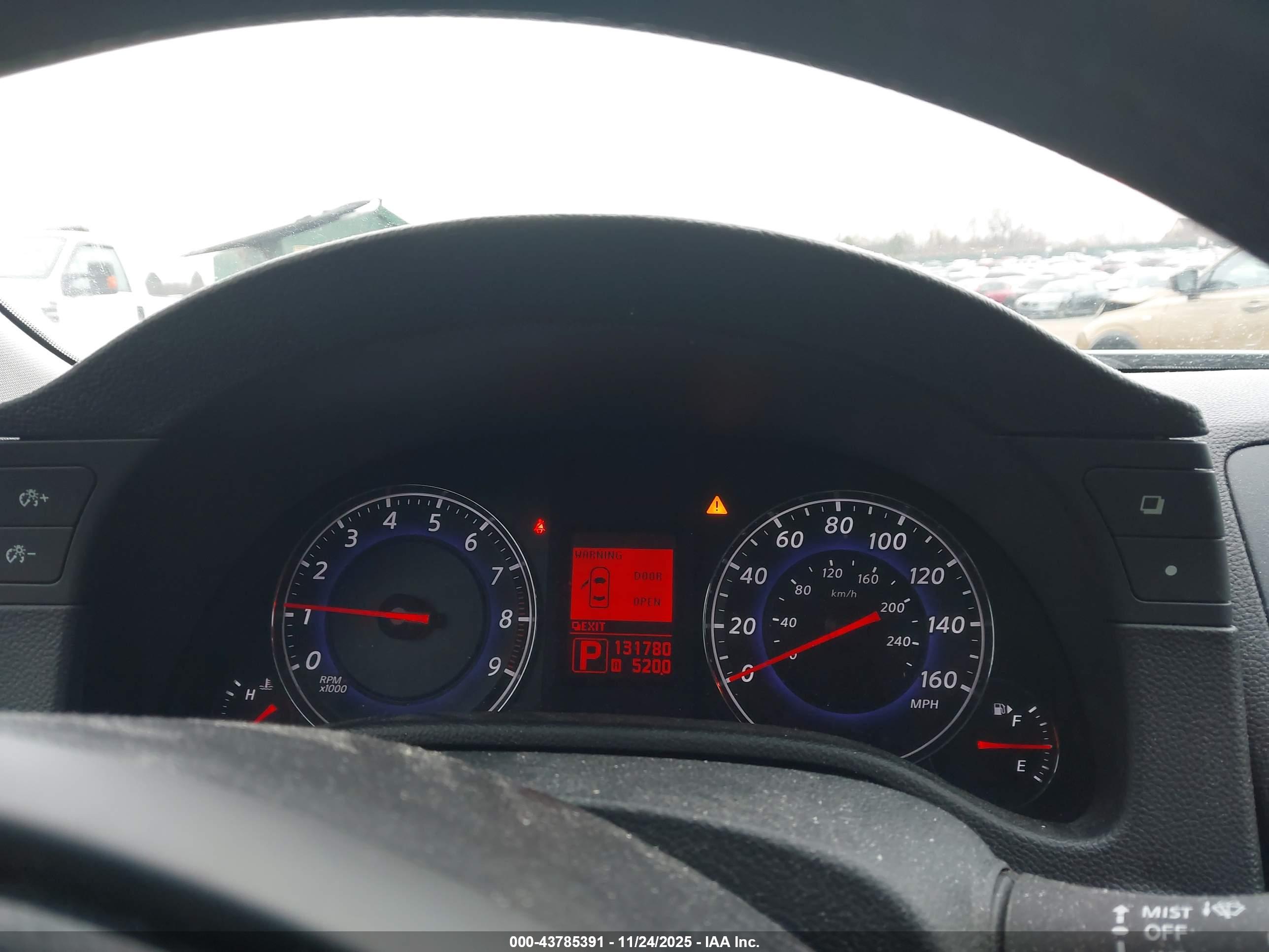 INFINITI G37X image 7