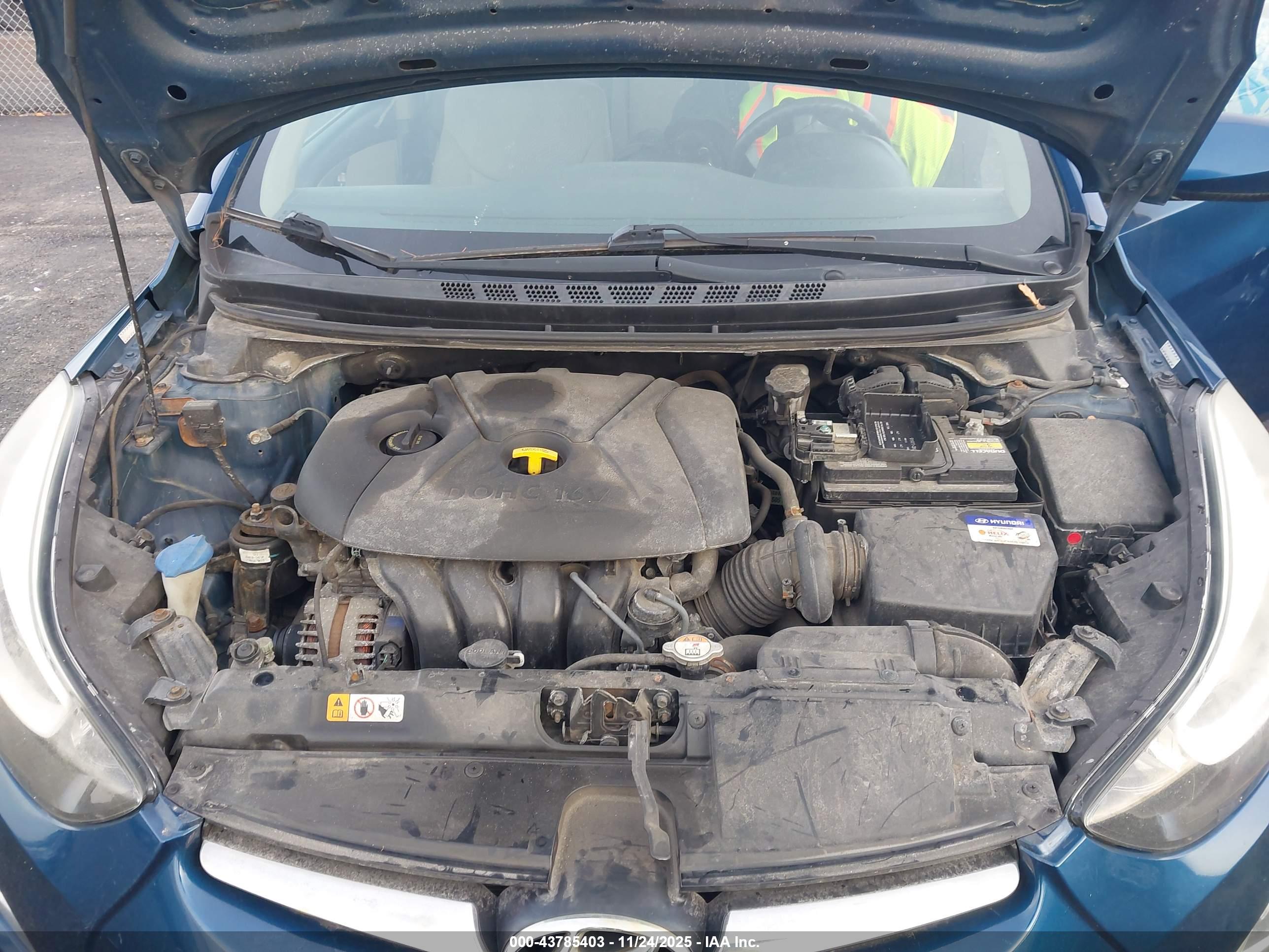 HYUNDAI ELANTRA image 10