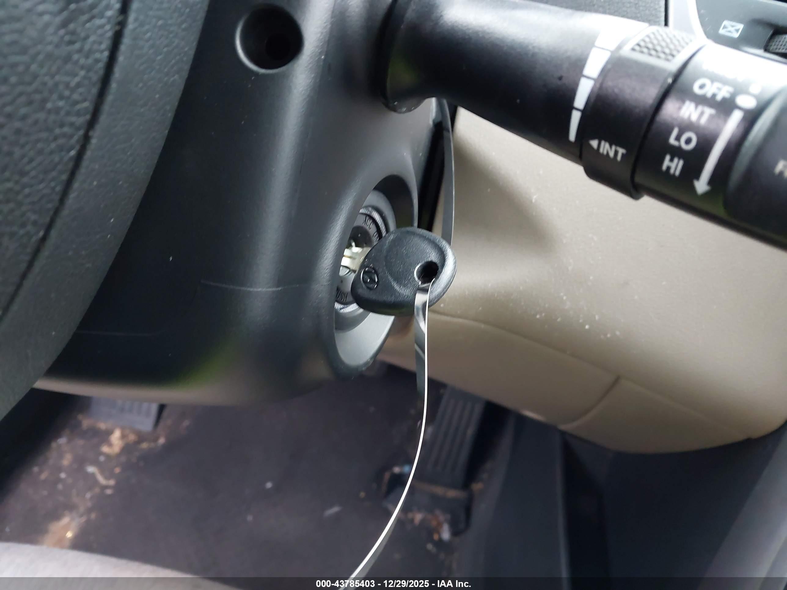 HYUNDAI ELANTRA image 11