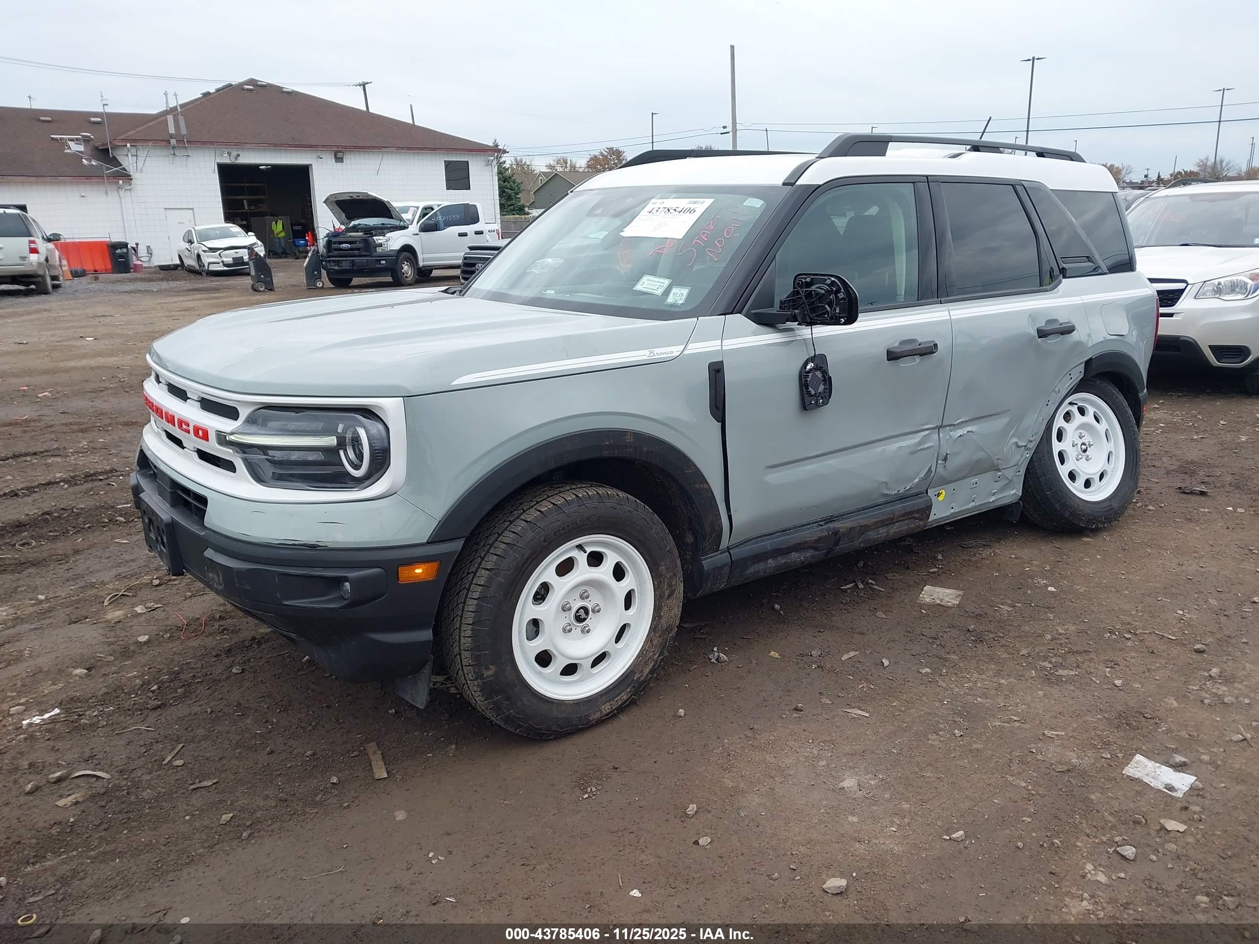 FORD BRONCO image 2