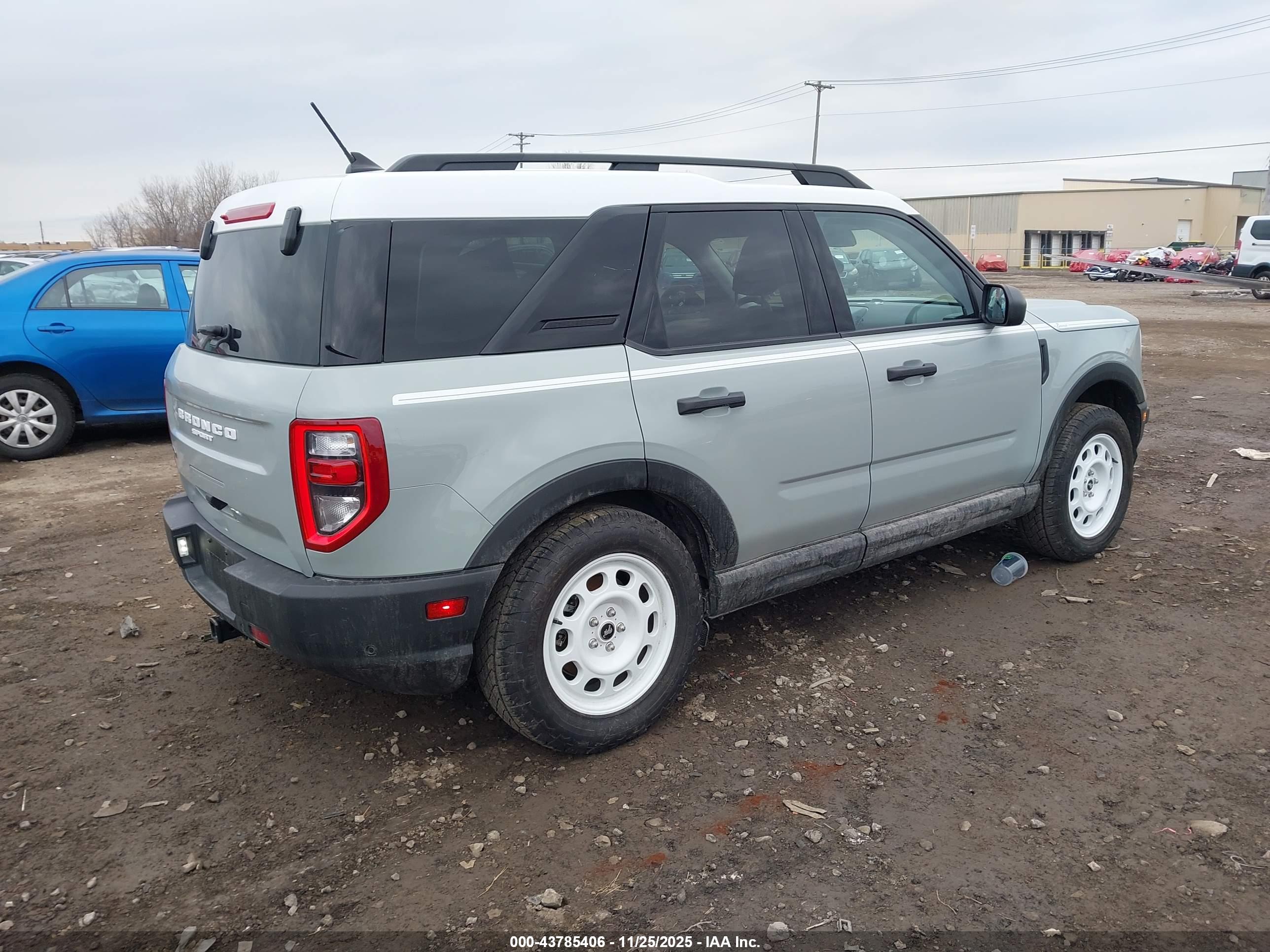 FORD BRONCO image 4