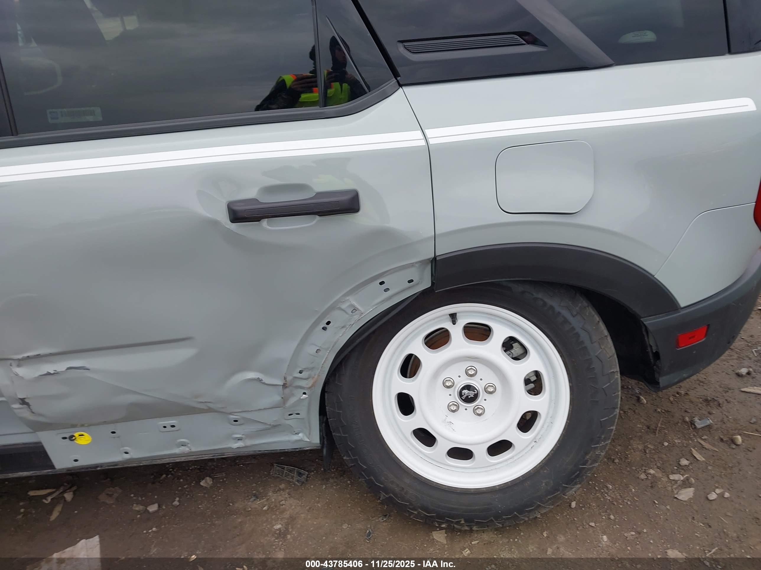 FORD BRONCO image 6