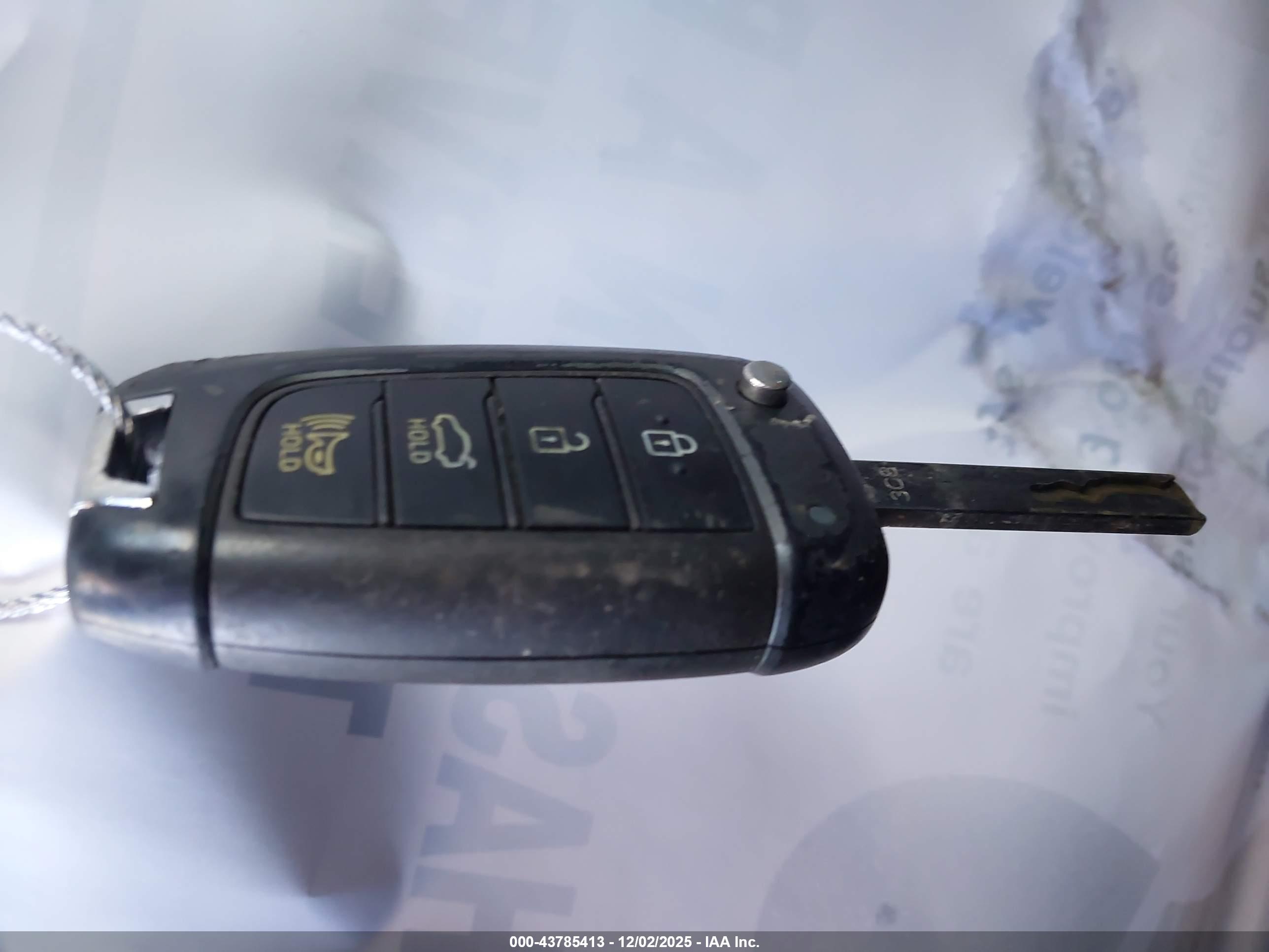 HYUNDAI SONATA image 11