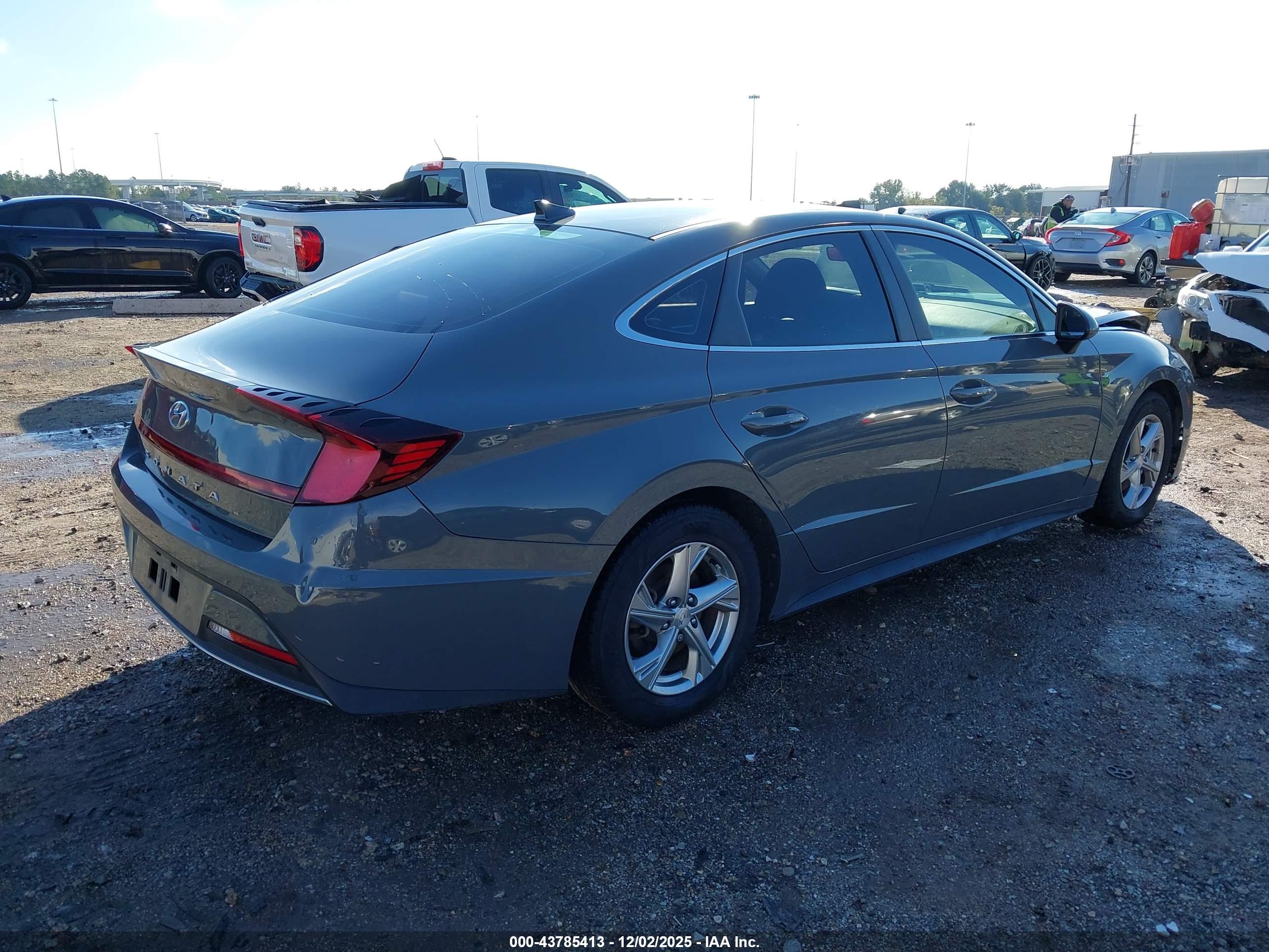 HYUNDAI SONATA image 4