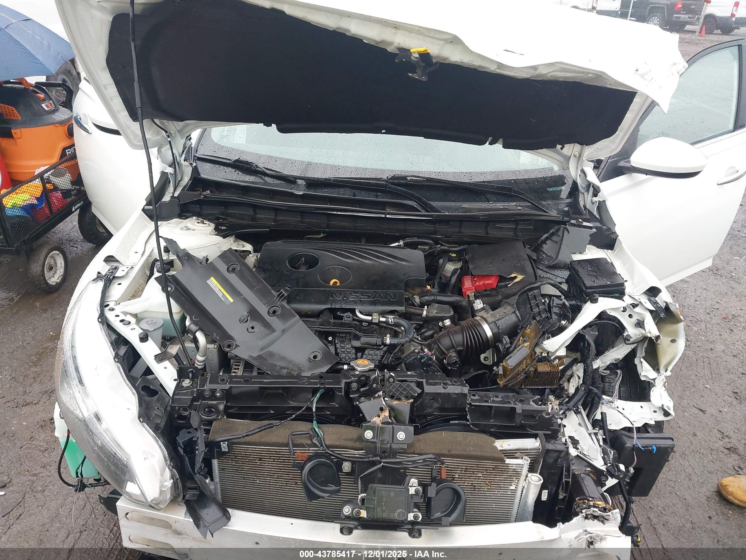 NISSAN ALTIMA image 10
