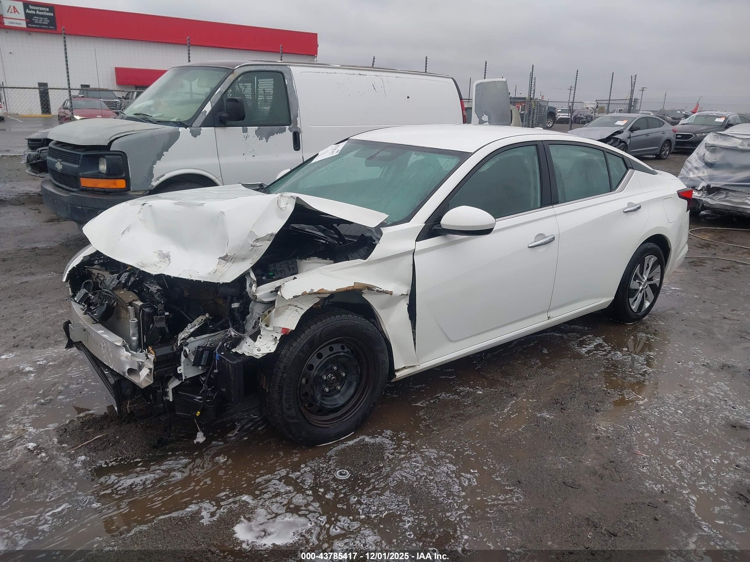 NISSAN ALTIMA image 2
