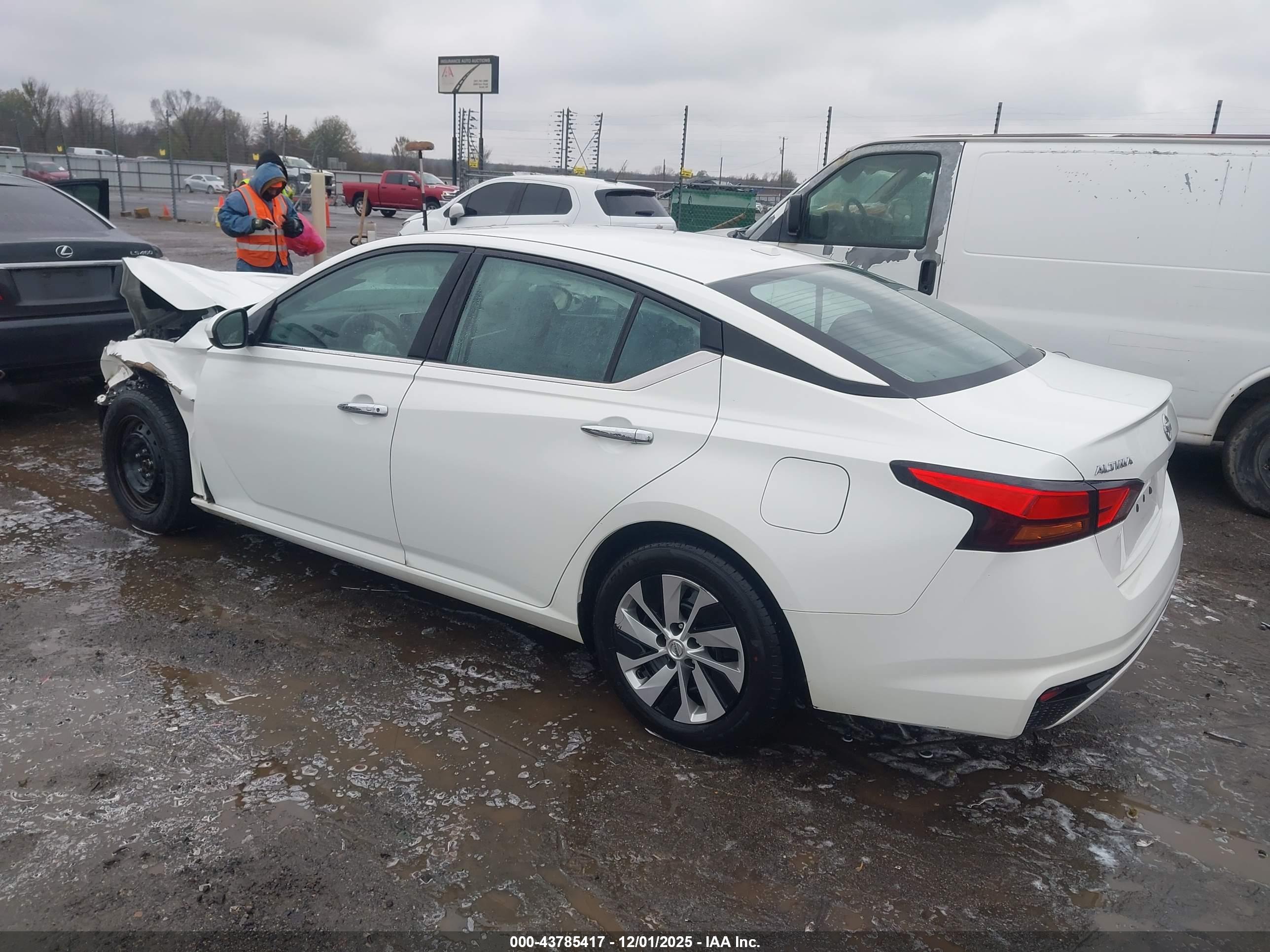 NISSAN ALTIMA image 3