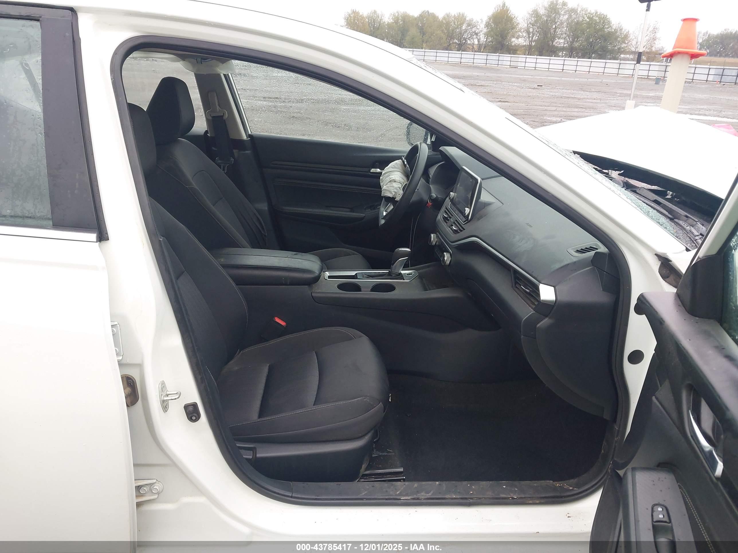 NISSAN ALTIMA image 5