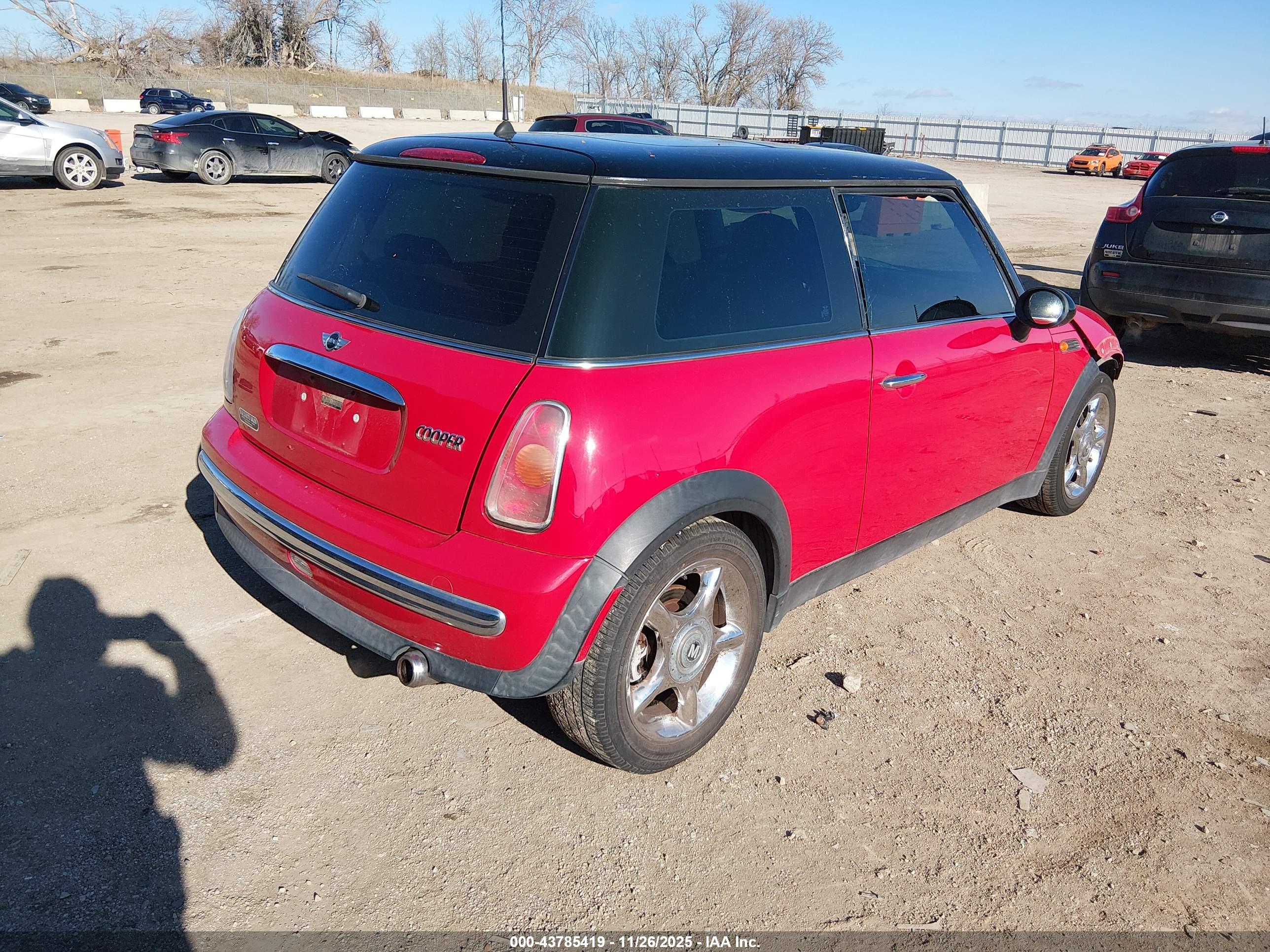MINI COOPER image 4