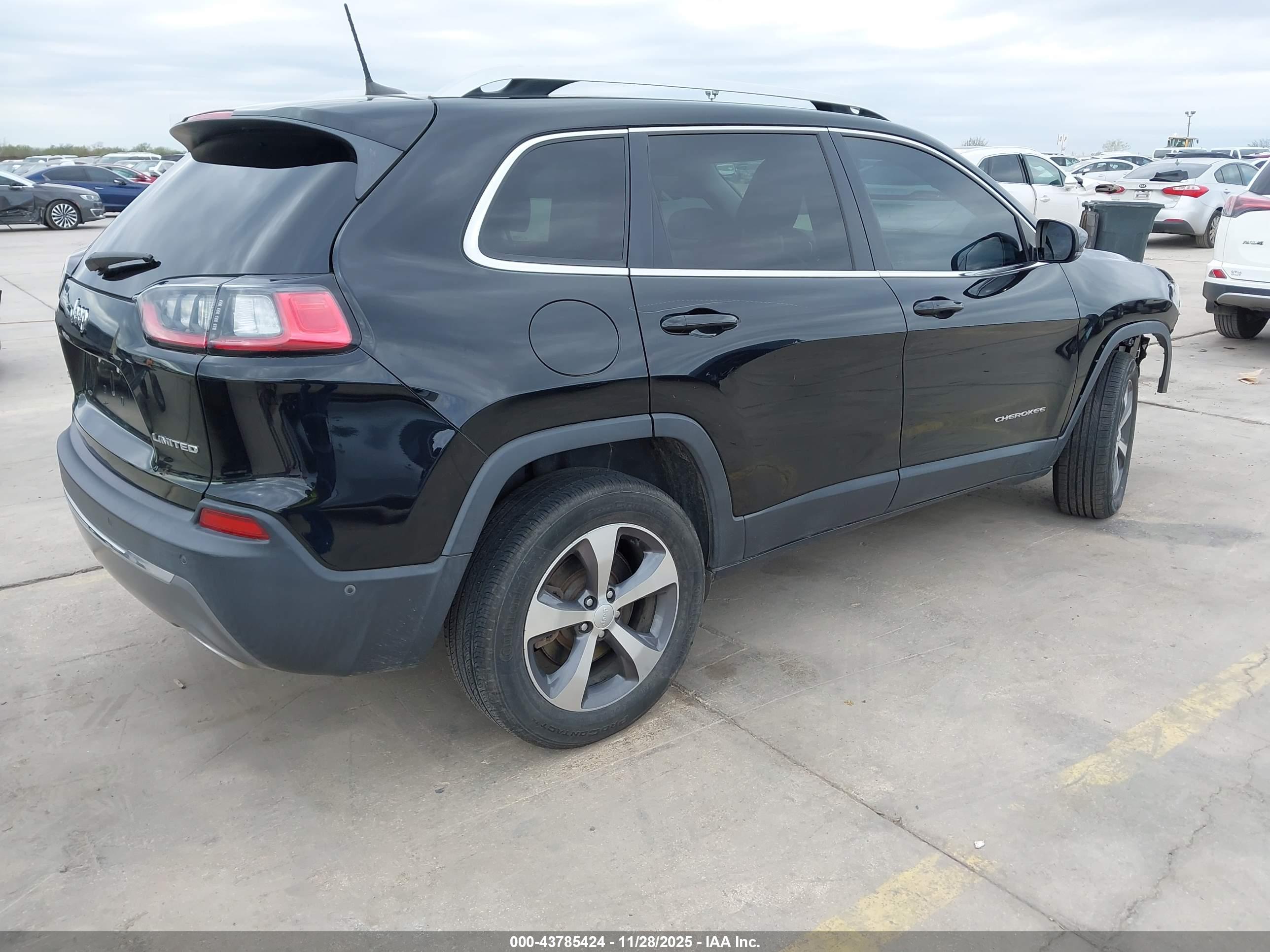 JEEP CHEROKEE image 4