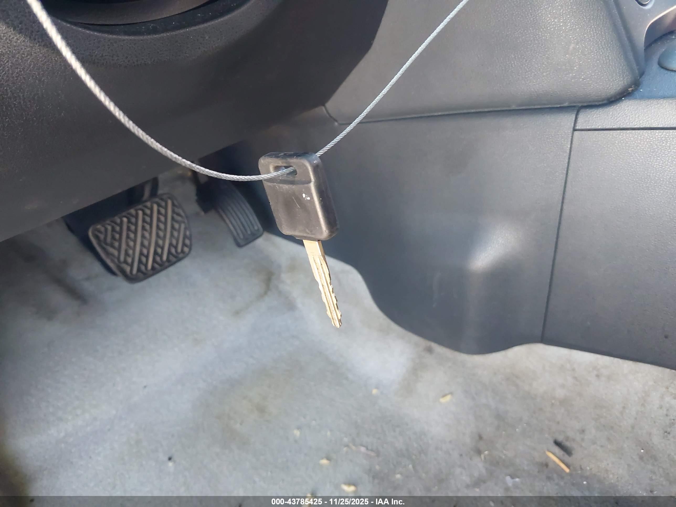 NISSAN ROGUE image 11