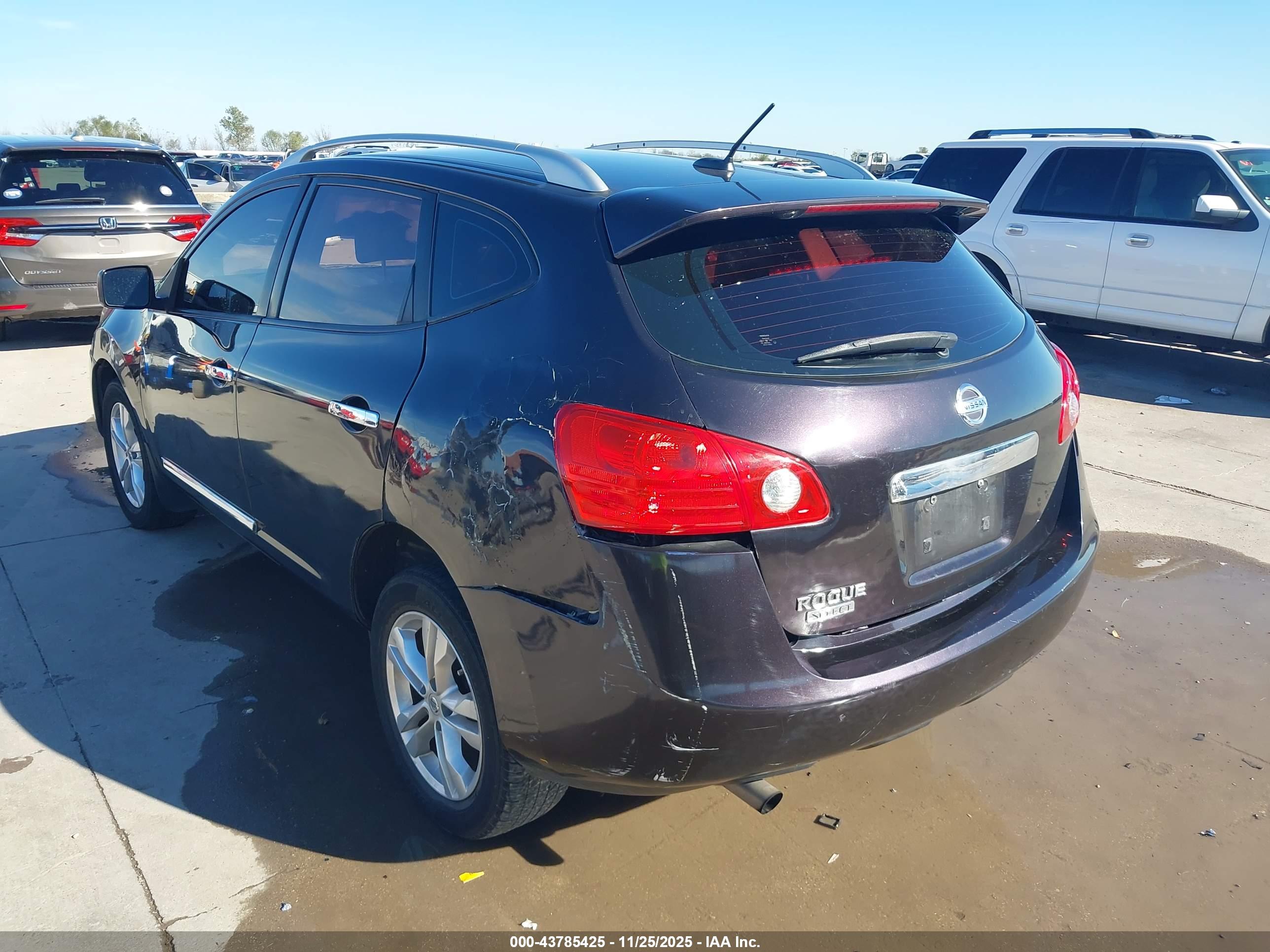 NISSAN ROGUE image 3
