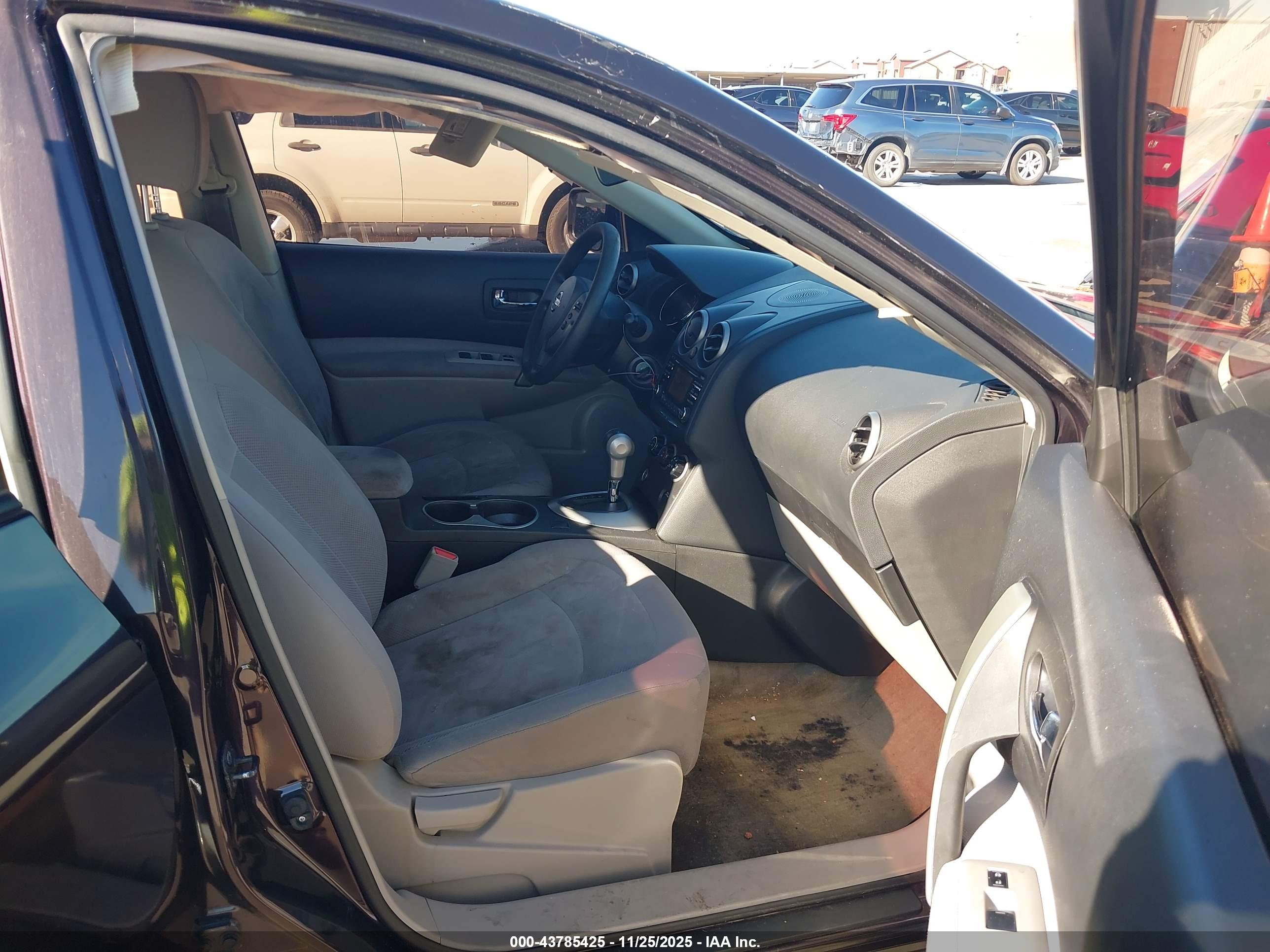 NISSAN ROGUE image 5