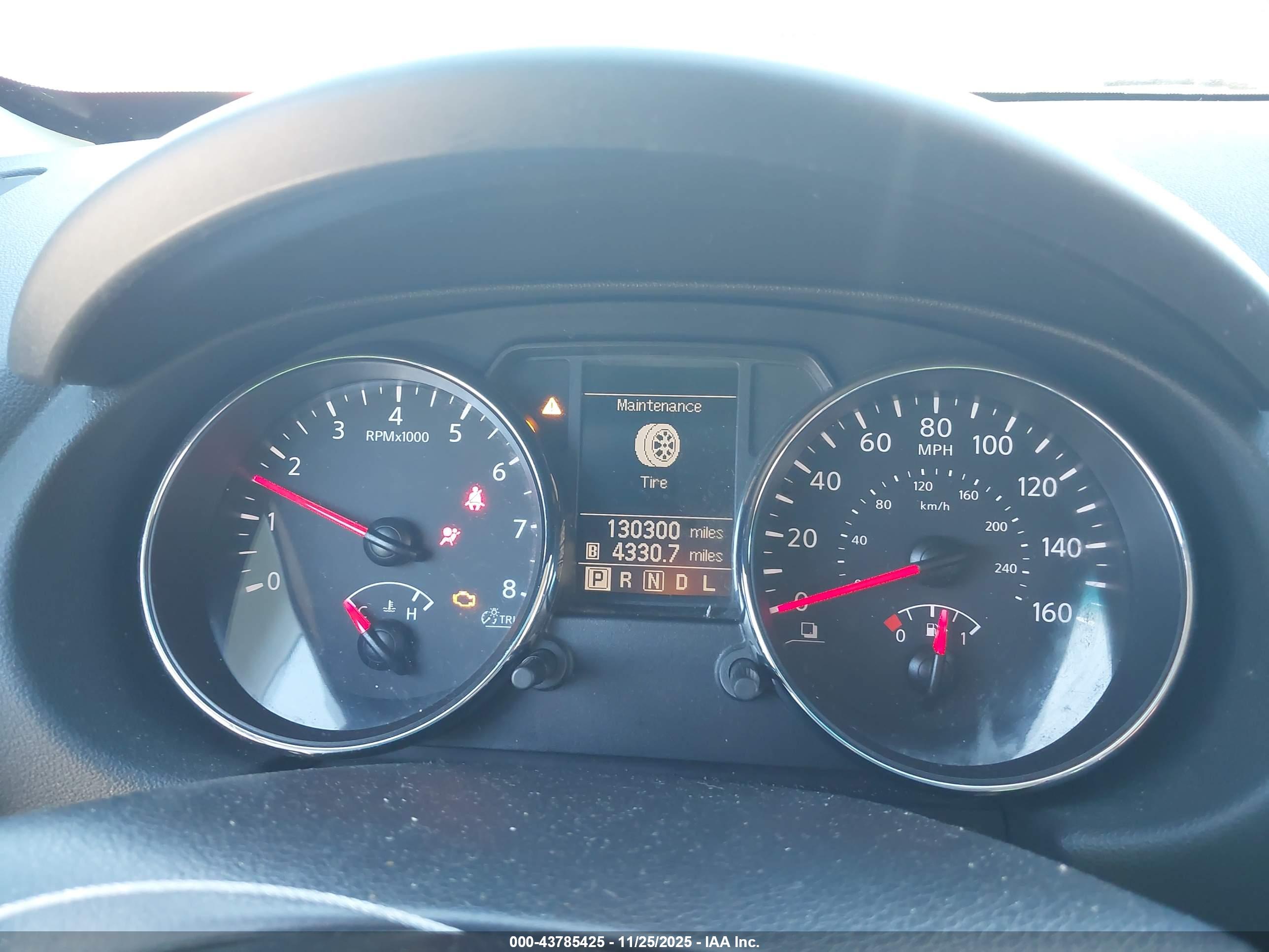 NISSAN ROGUE image 7