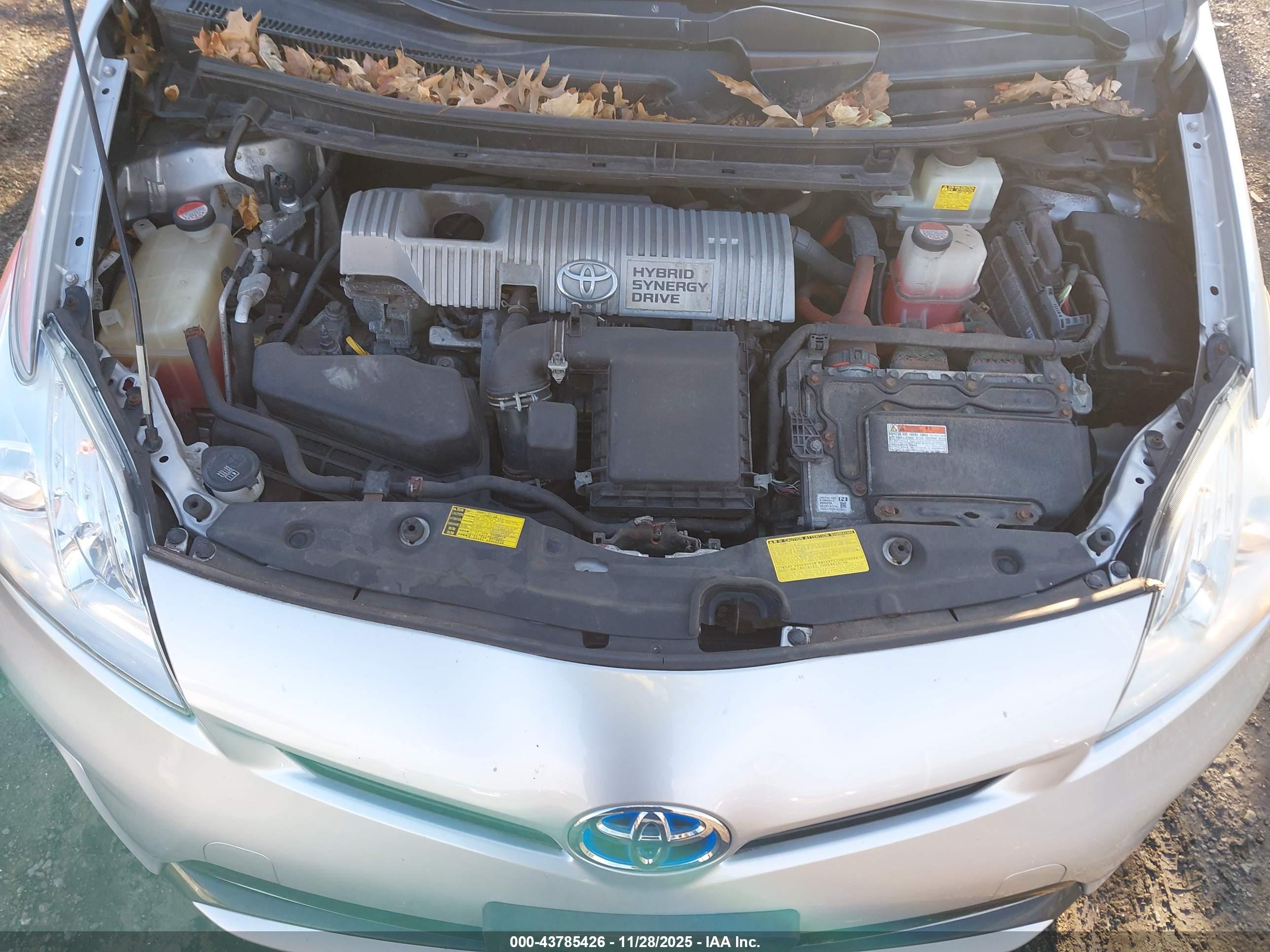 TOYOTA PRIUS image 10