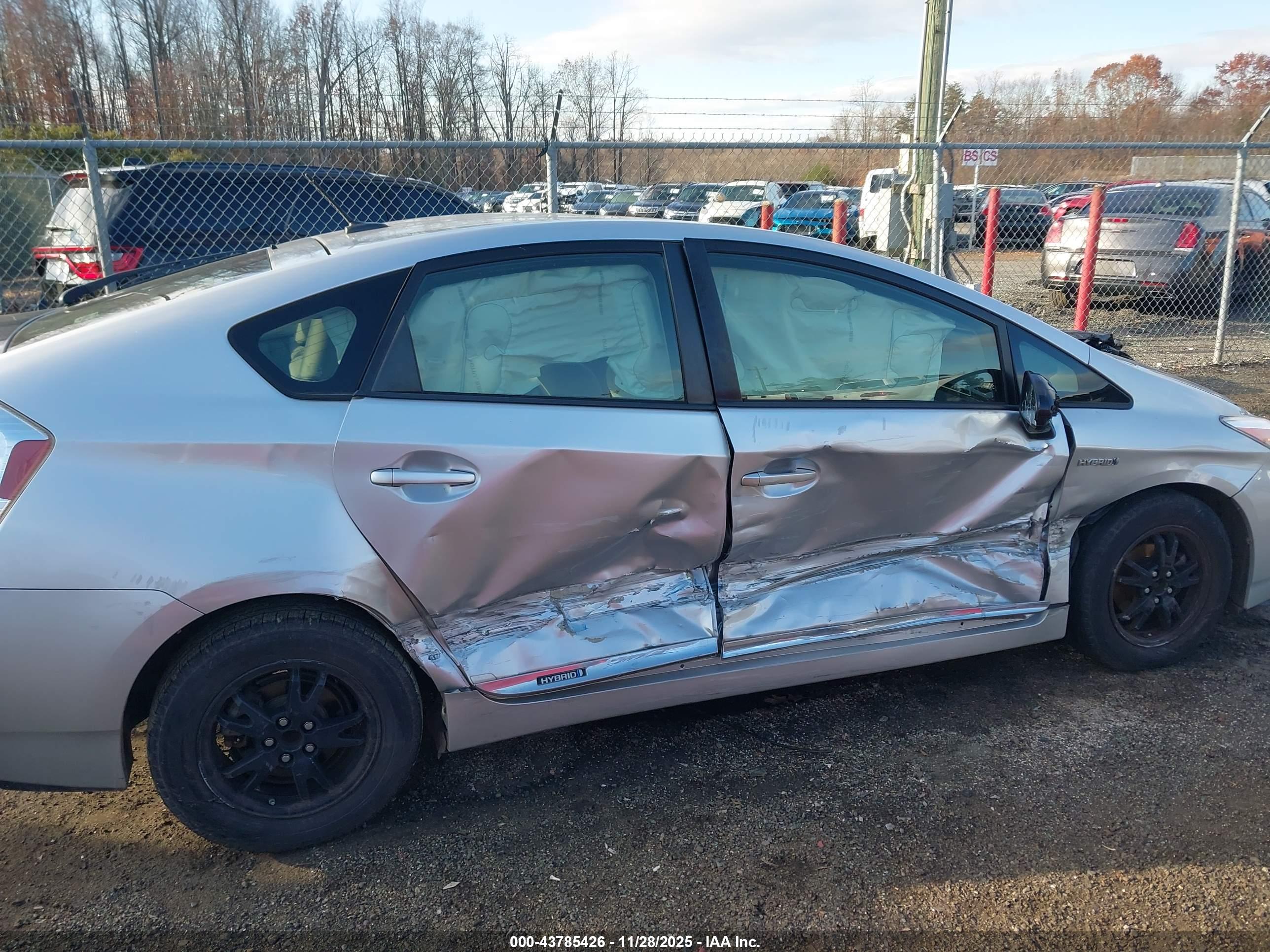 TOYOTA PRIUS image 6