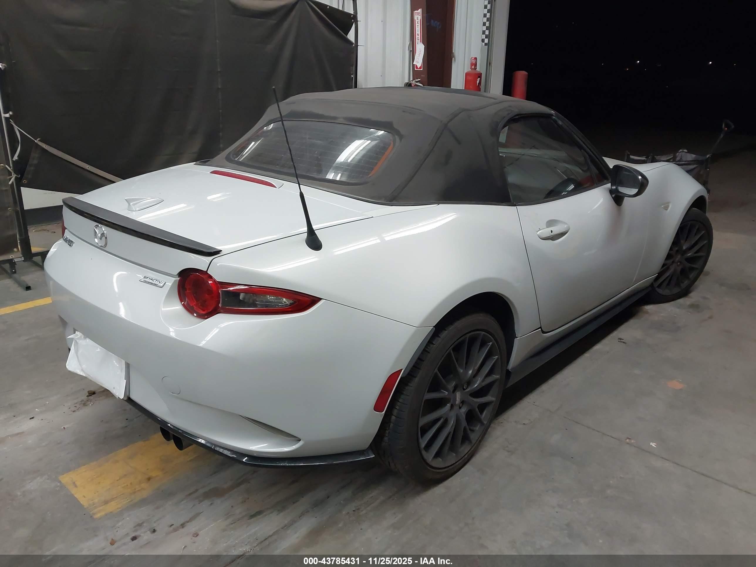 MAZDA MX-5 image 4