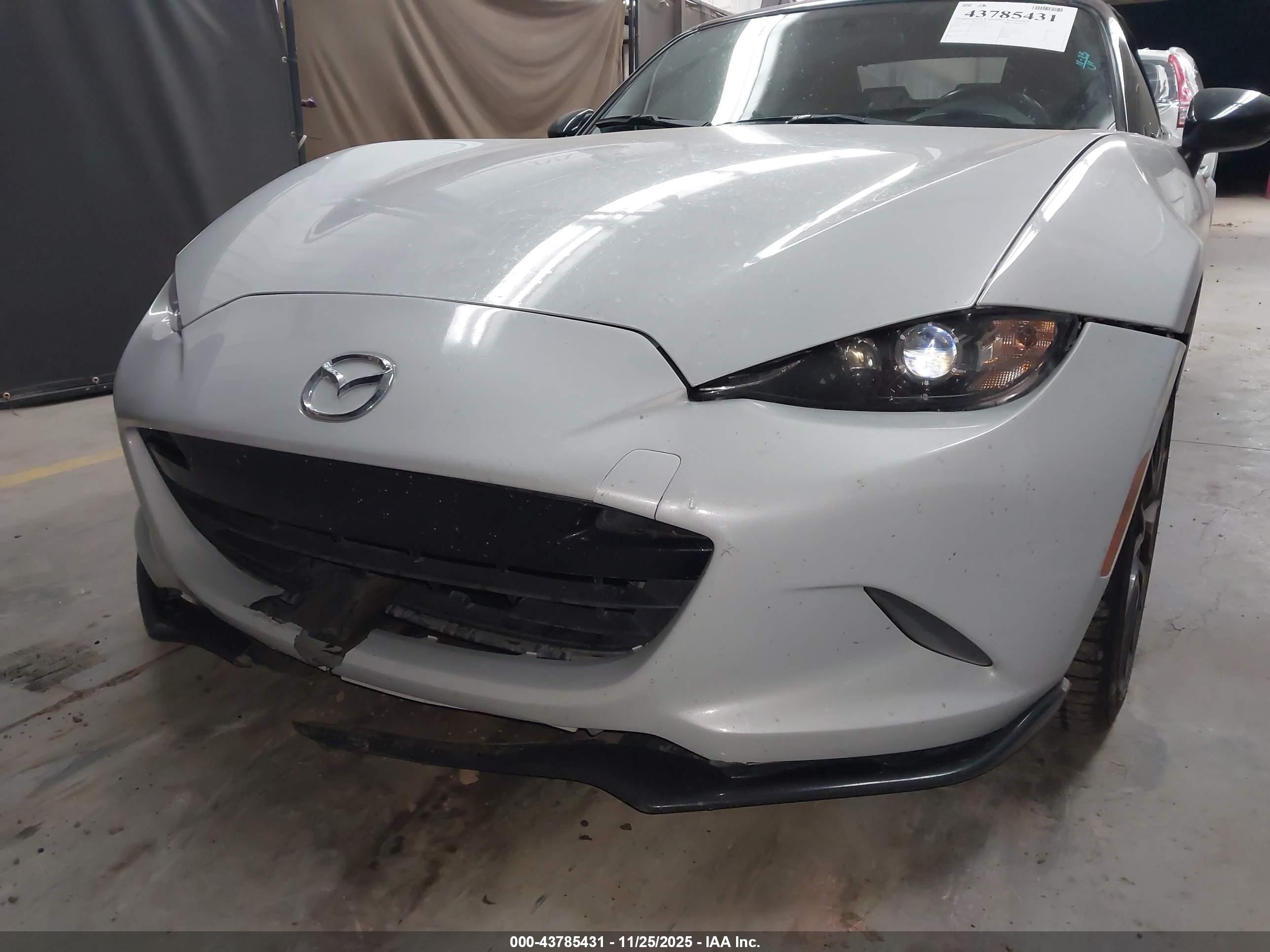MAZDA MX-5 image 6