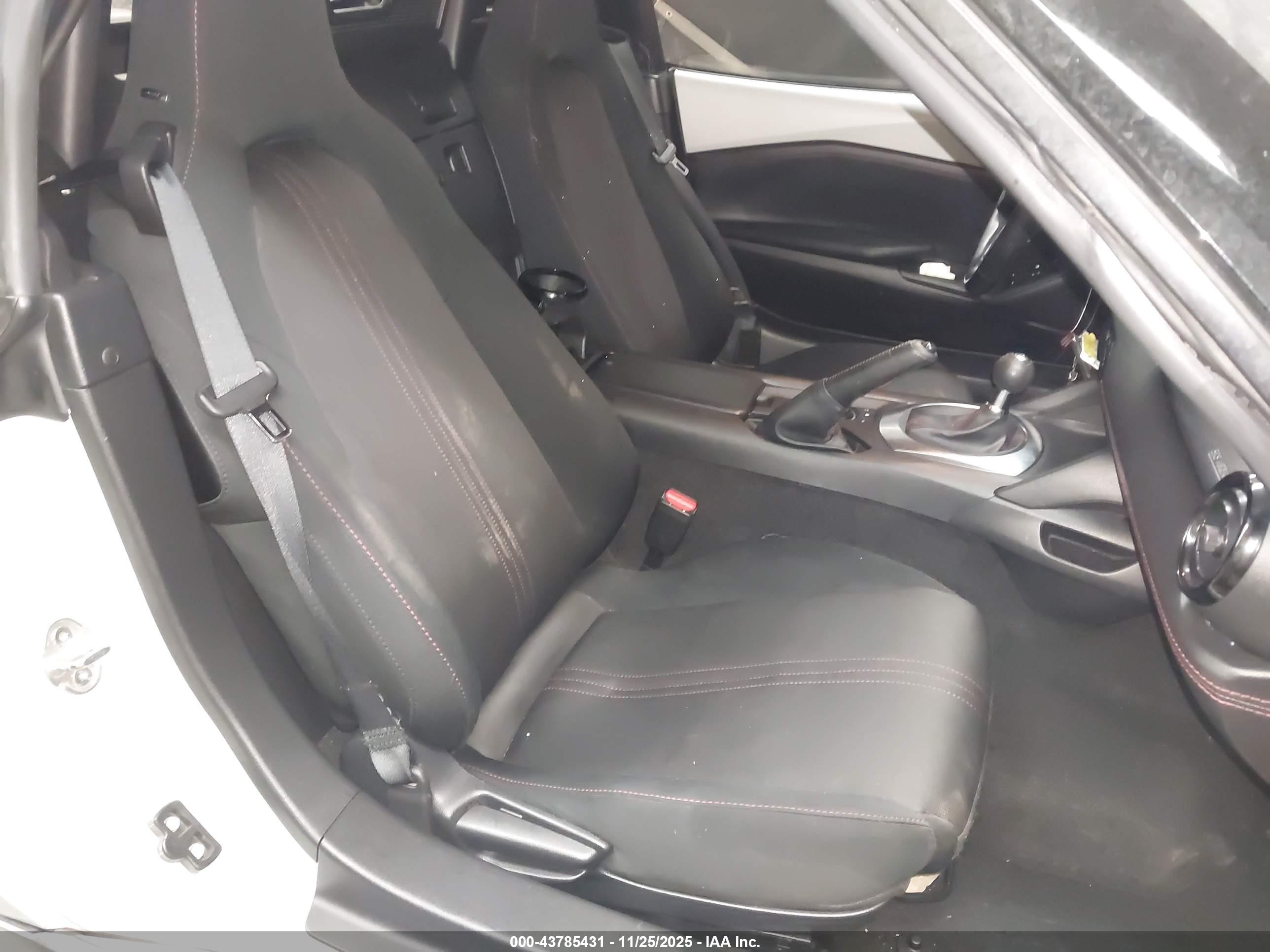 MAZDA MX-5 image 8