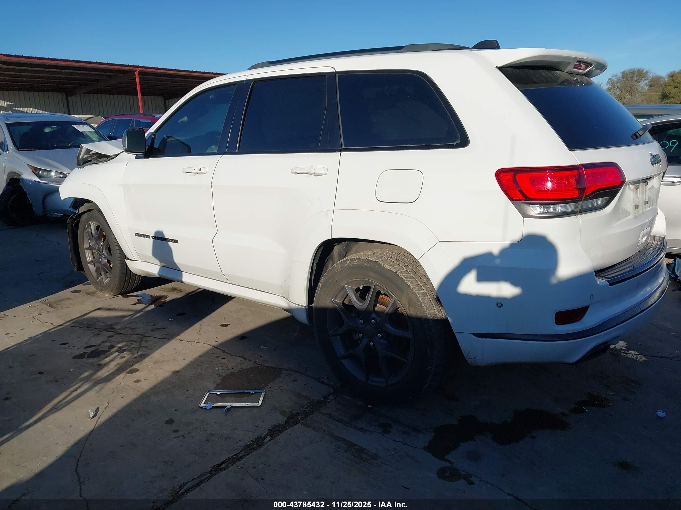 JEEP GRAND image 3