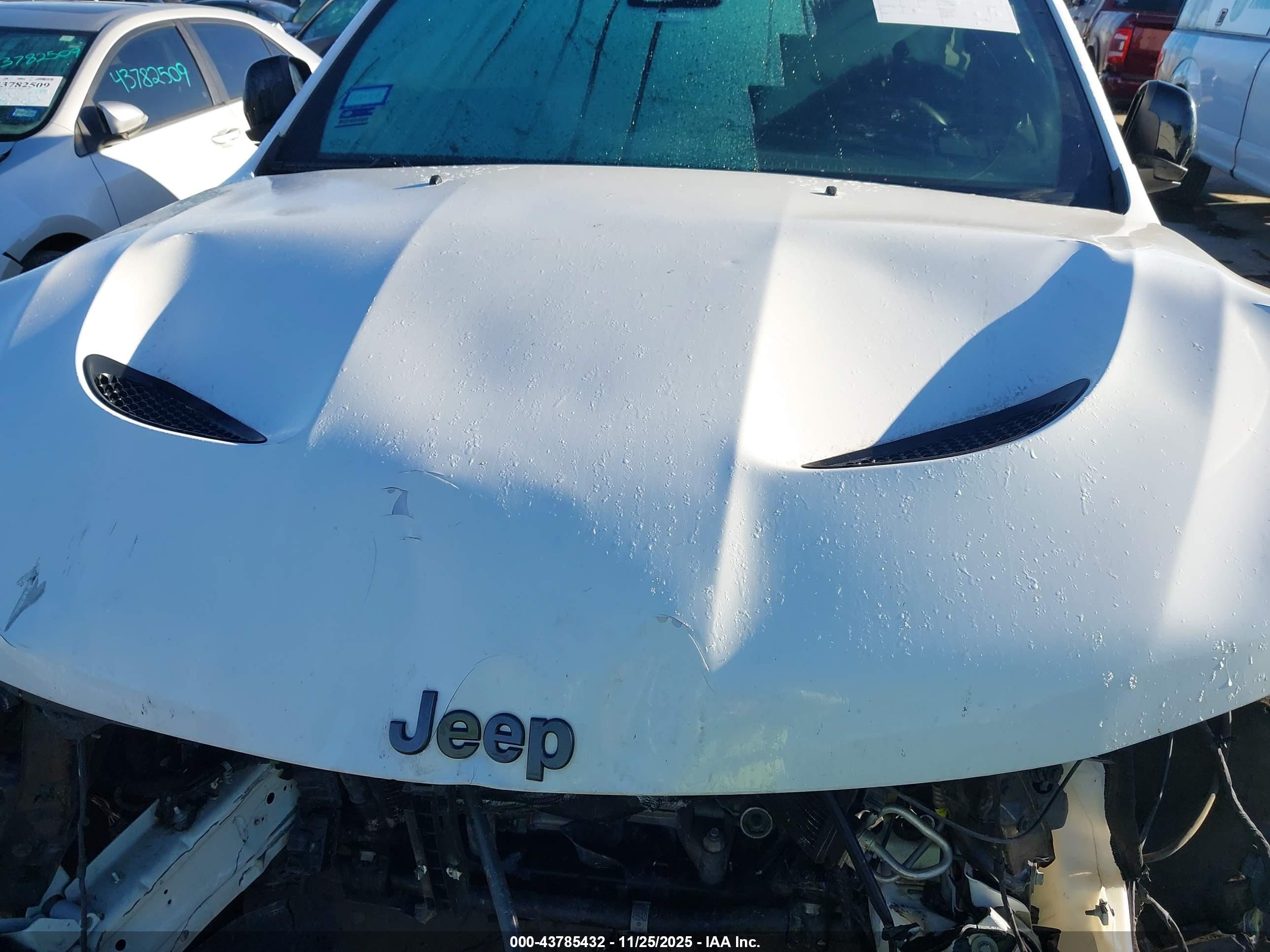 JEEP GRAND image 6