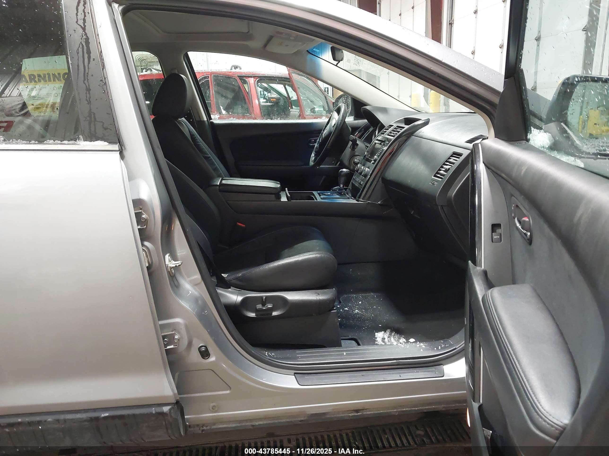 MAZDA CX-9 image 5