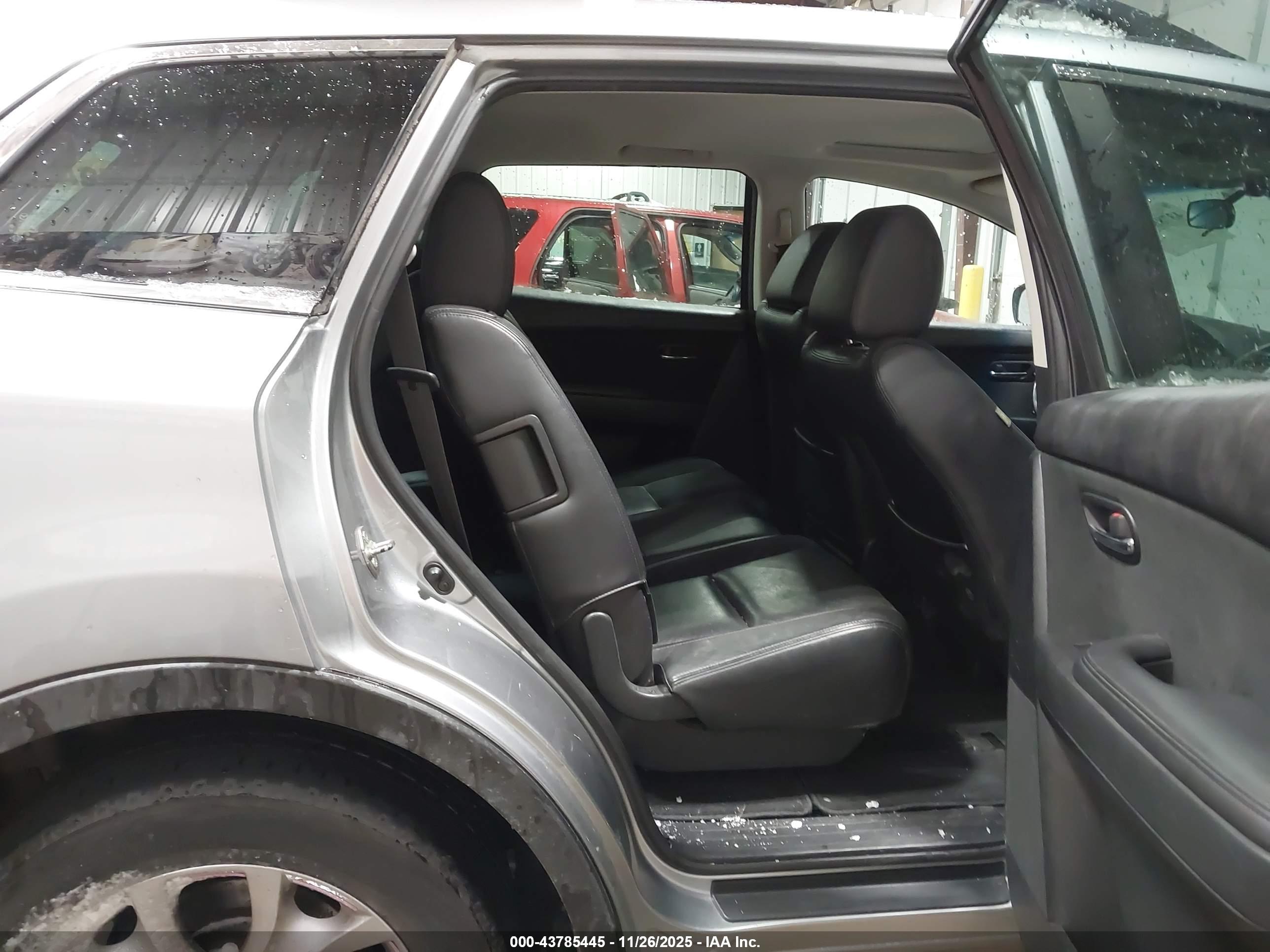 MAZDA CX-9 image 8