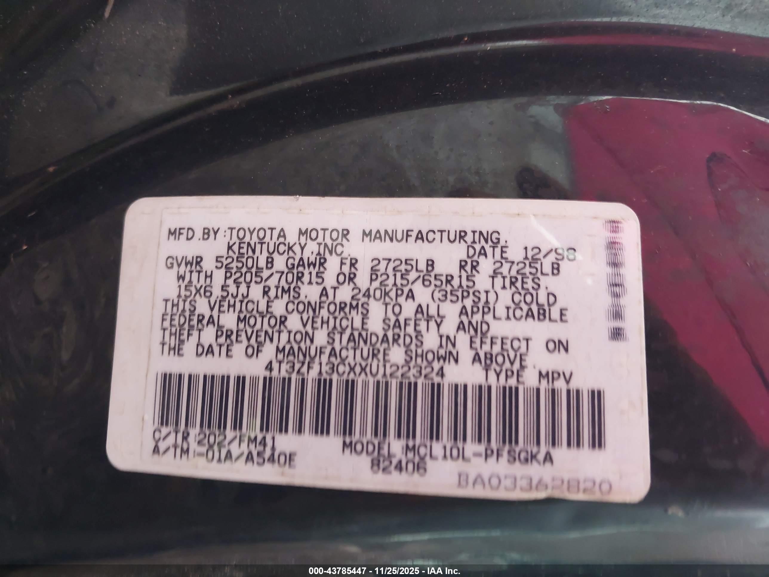 TOYOTA SIENNA image 9