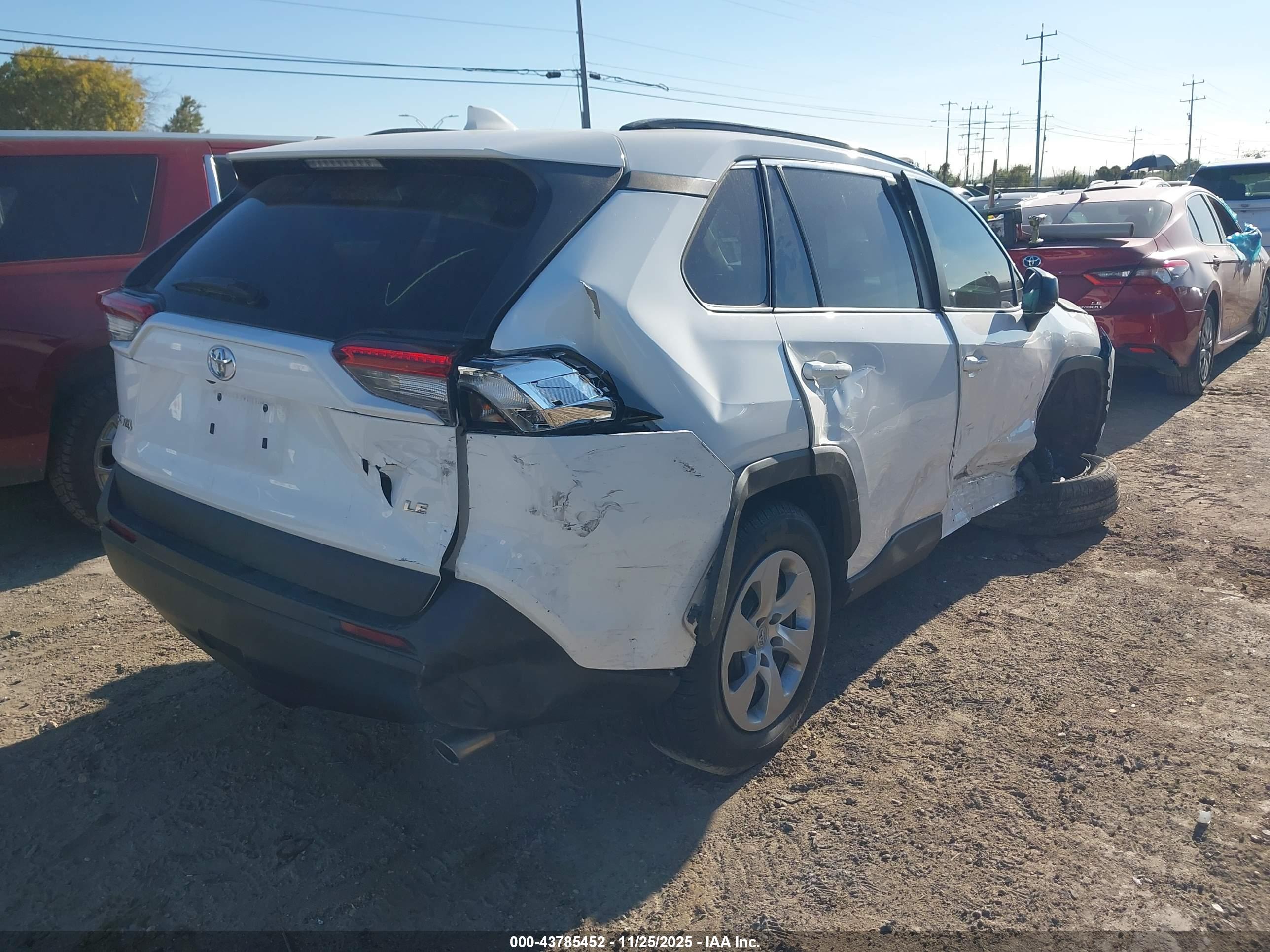 TOYOTA RAV4 image 4