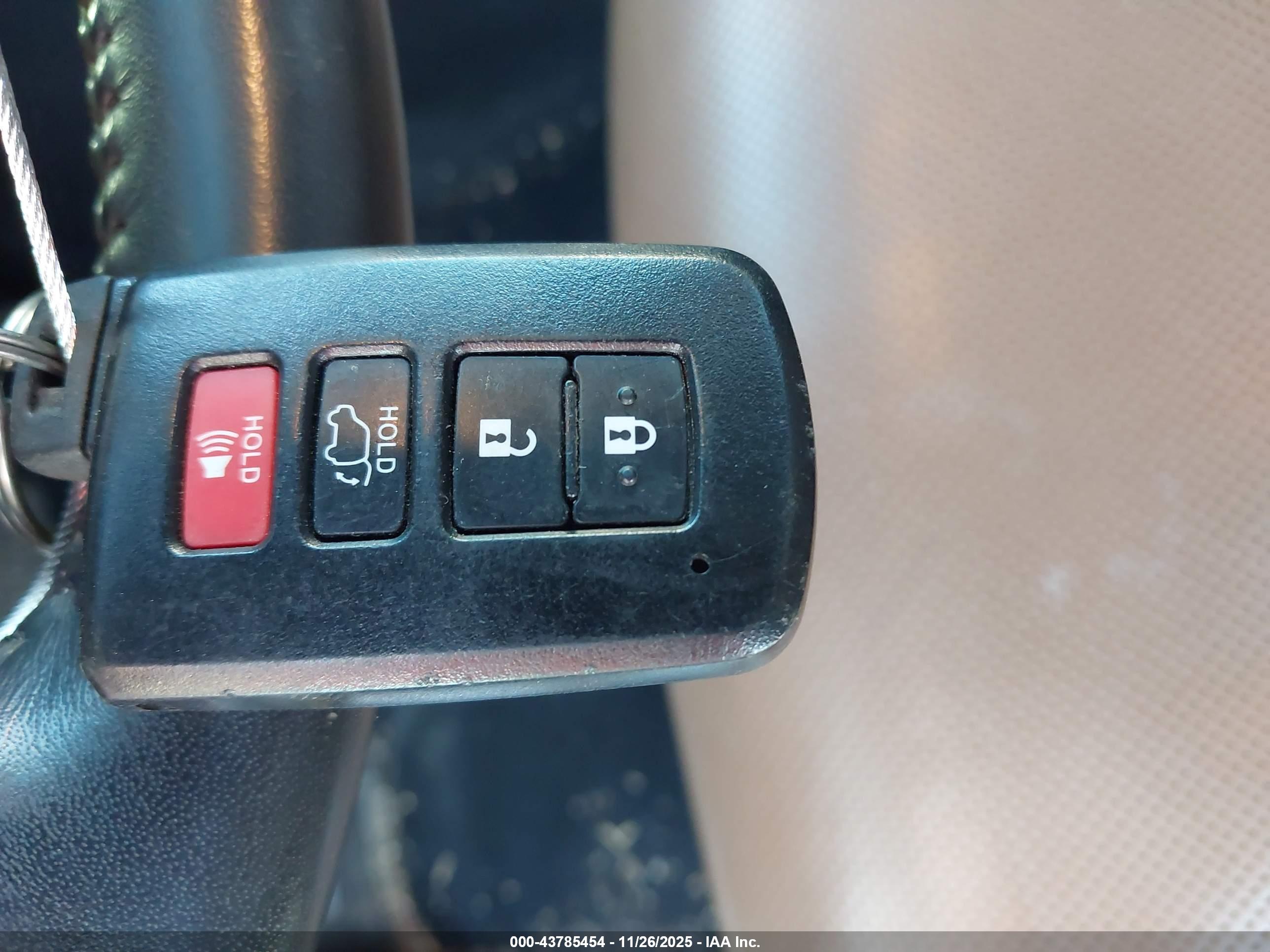 TOYOTA HIGHLANDER image 11