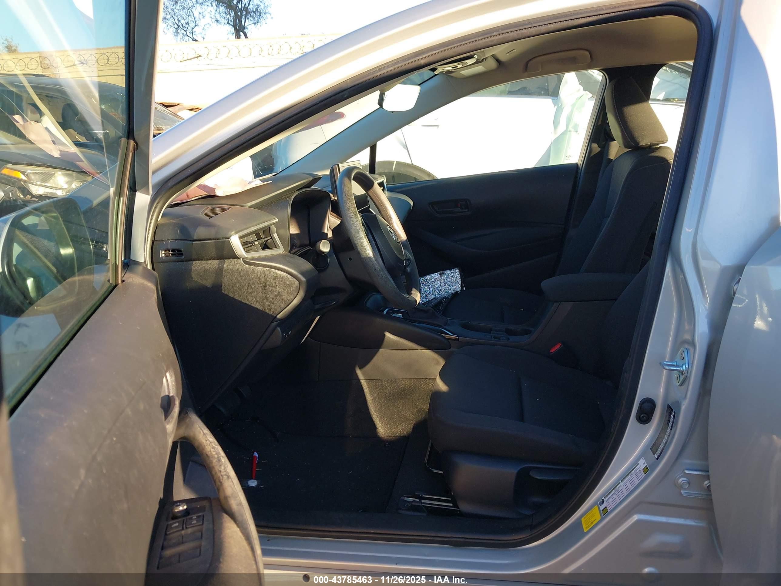 TOYOTA COROLLA image 5