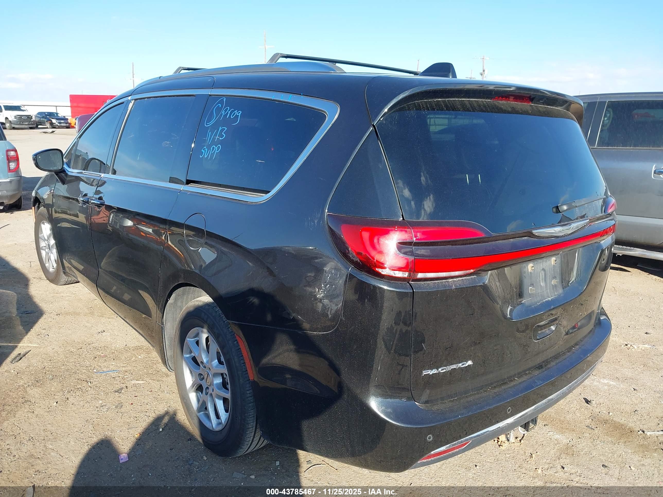 CHRYSLER PACIFICA image 3