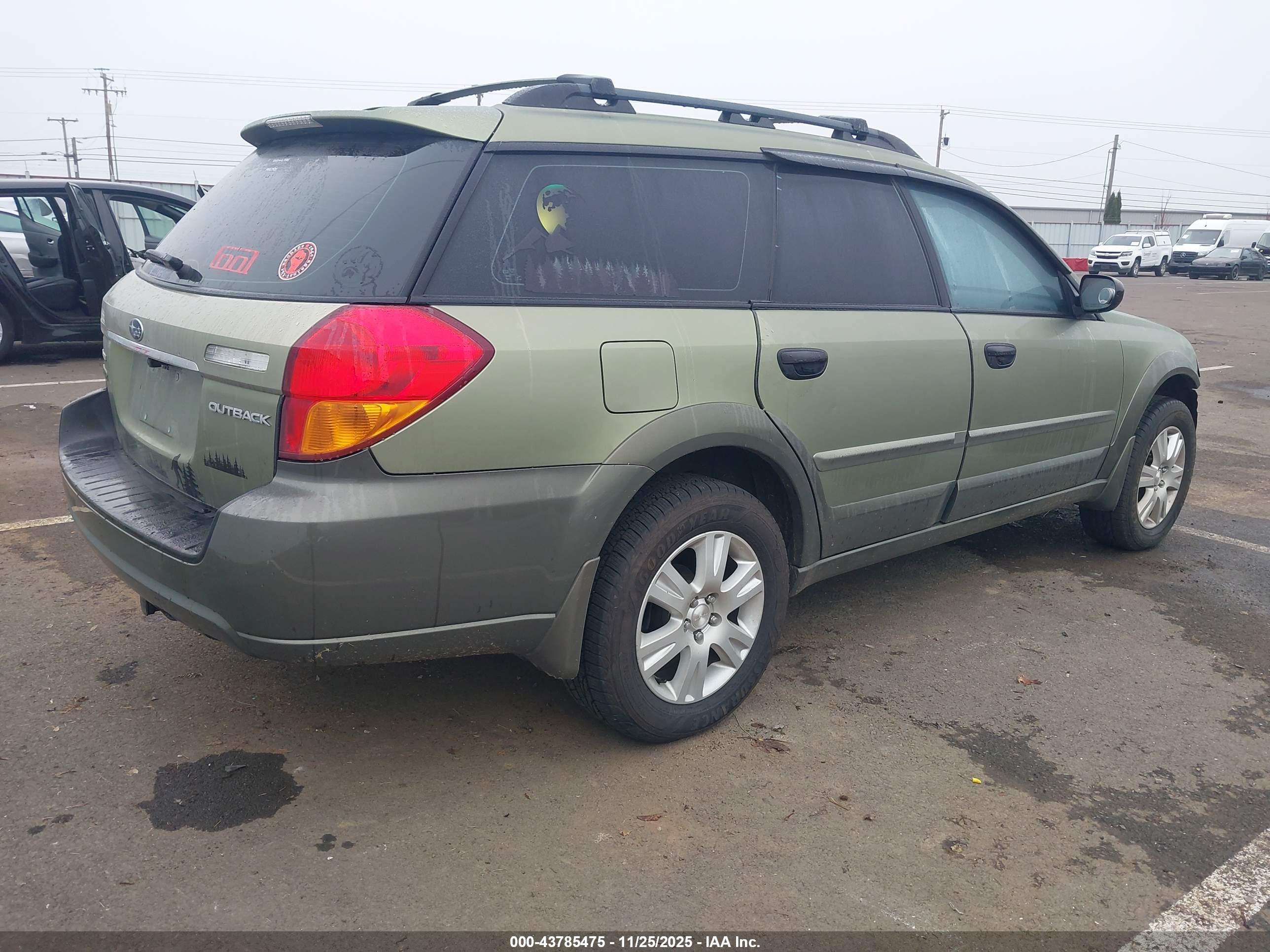 SUBARU OUTBACK image 4