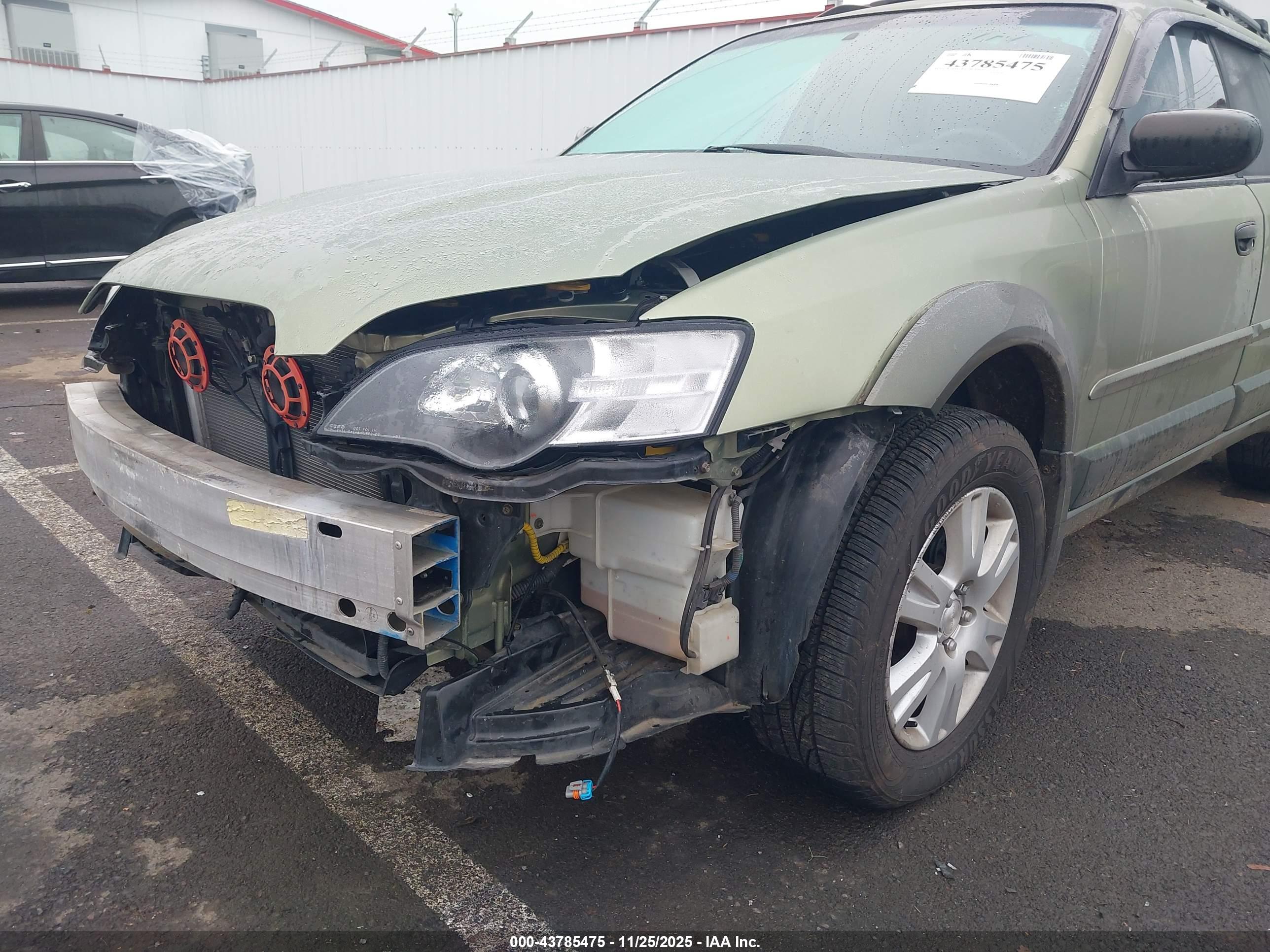 SUBARU OUTBACK image 6