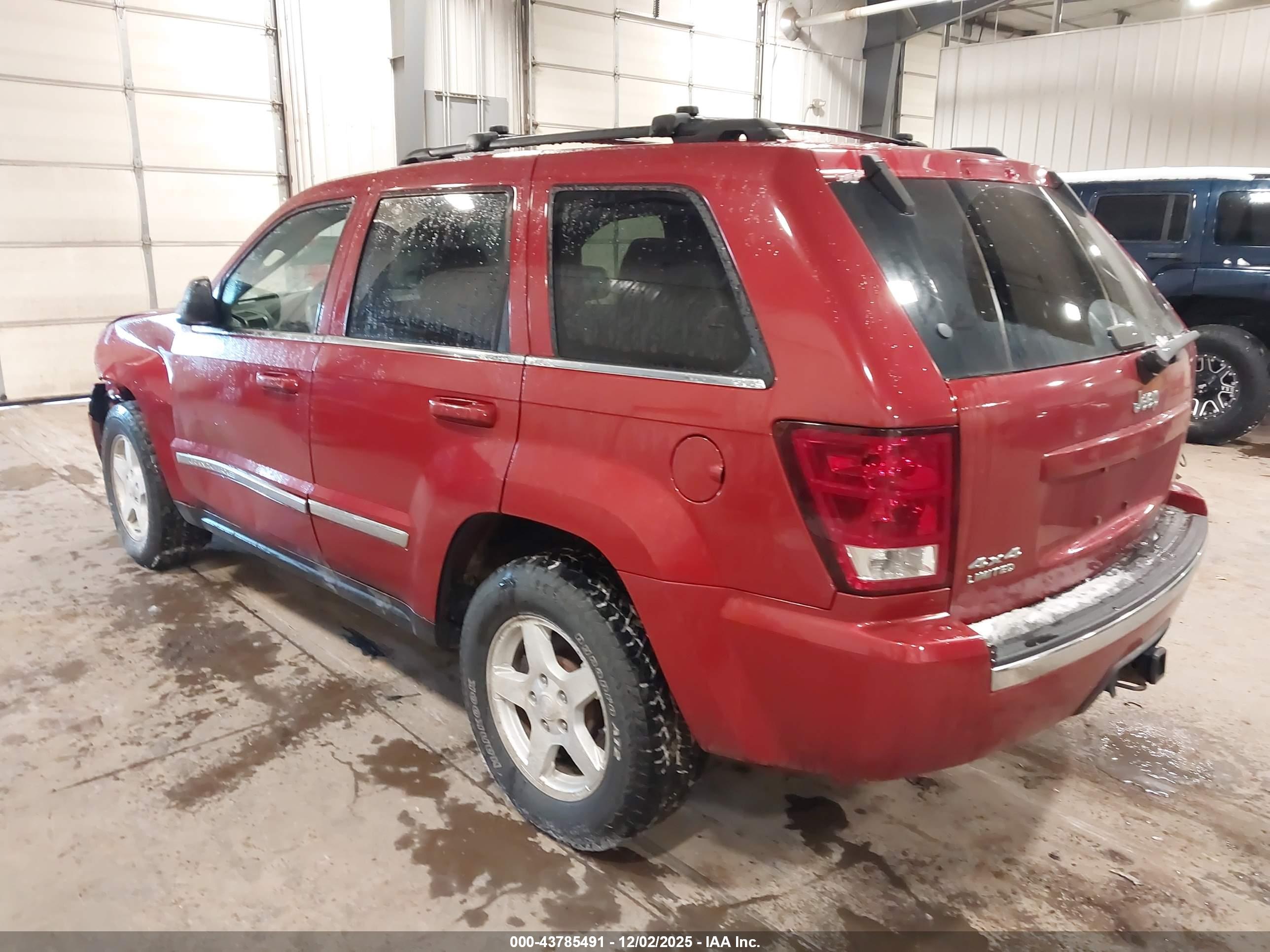 JEEP GRAND image 3