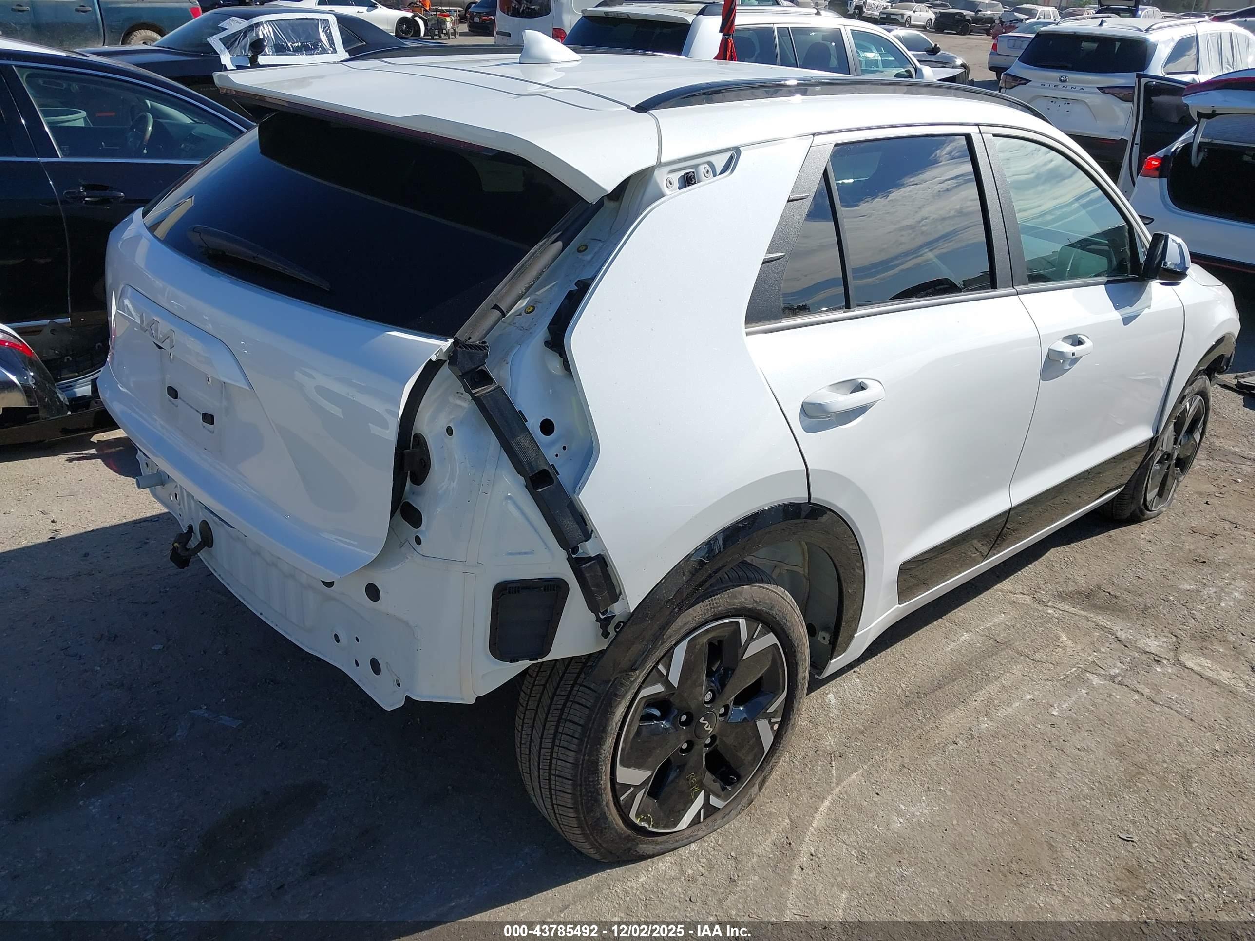 KIA NIRO image 4