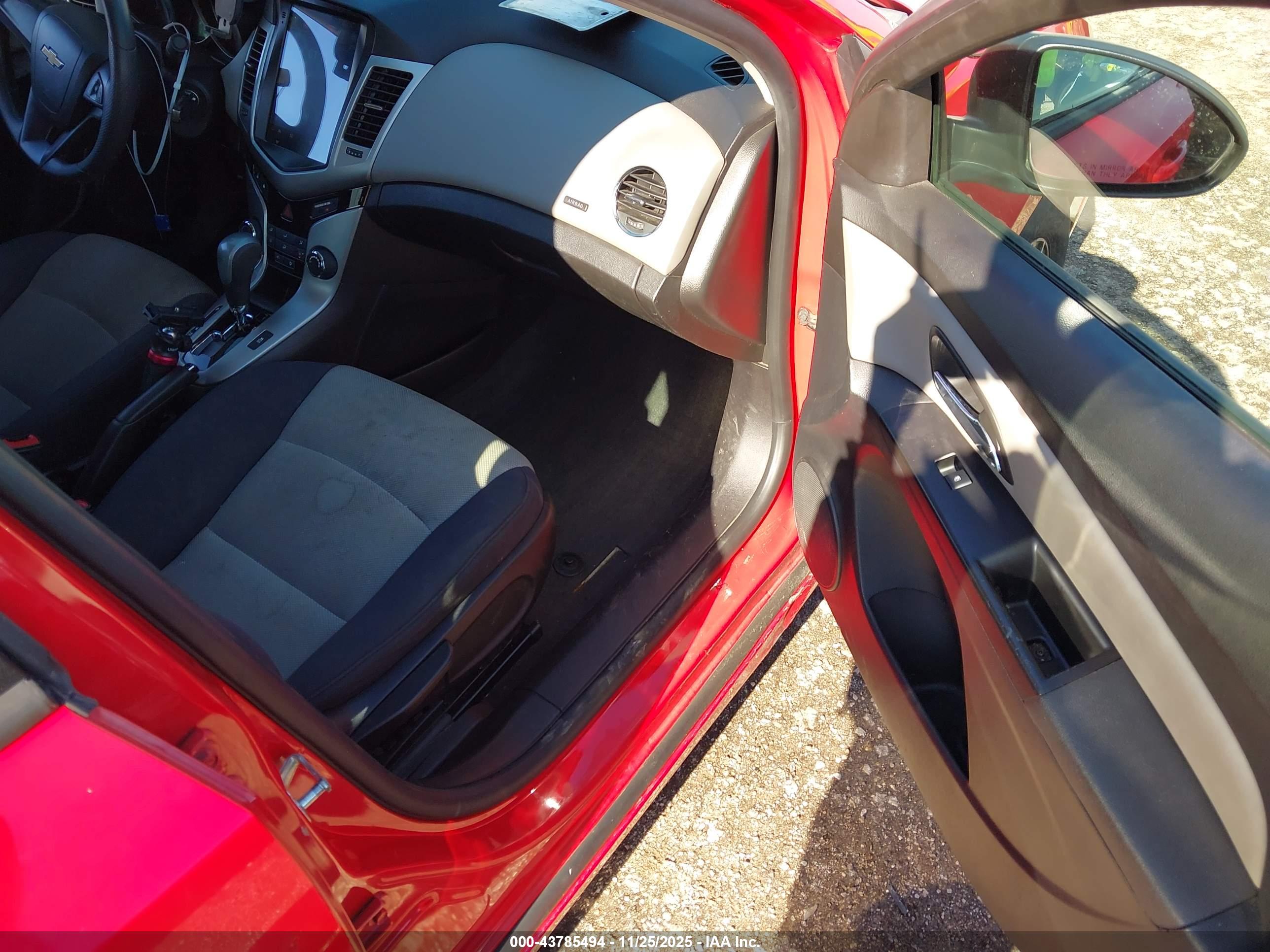 CHEVROLET CRUZE image 5