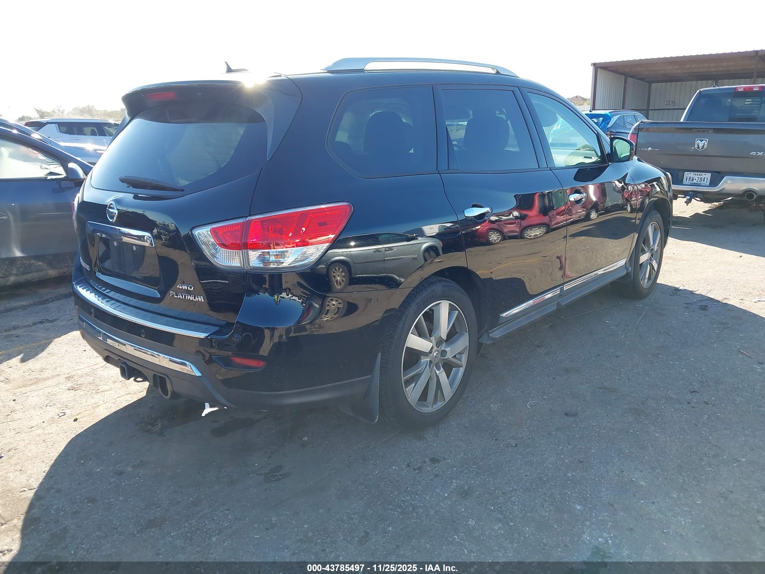 NISSAN PATHFINDER image 4