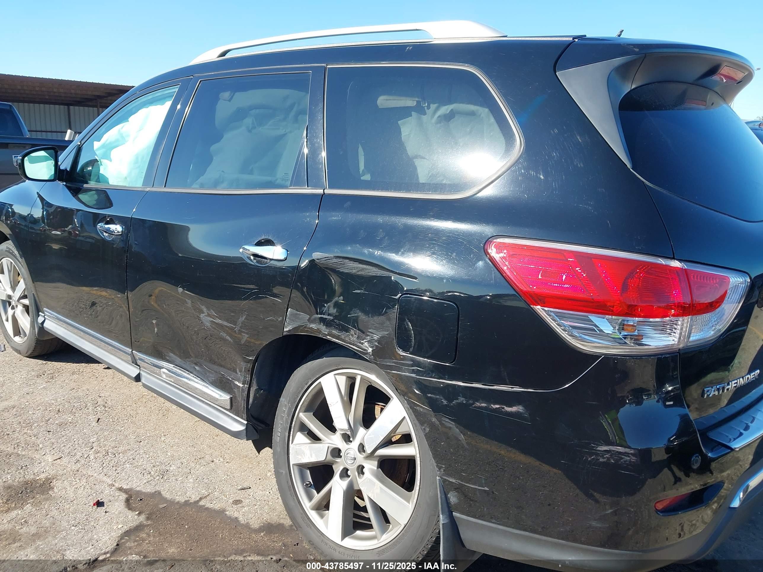 NISSAN PATHFINDER image 6