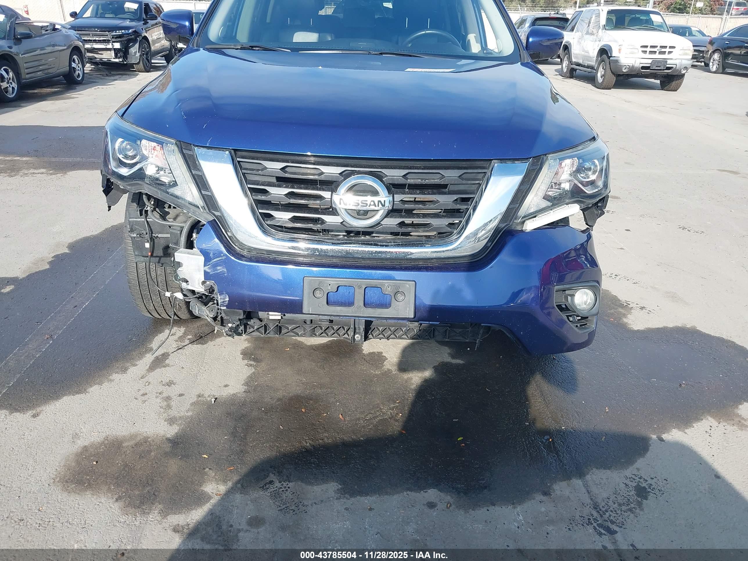 NISSAN PATHFINDER image 6