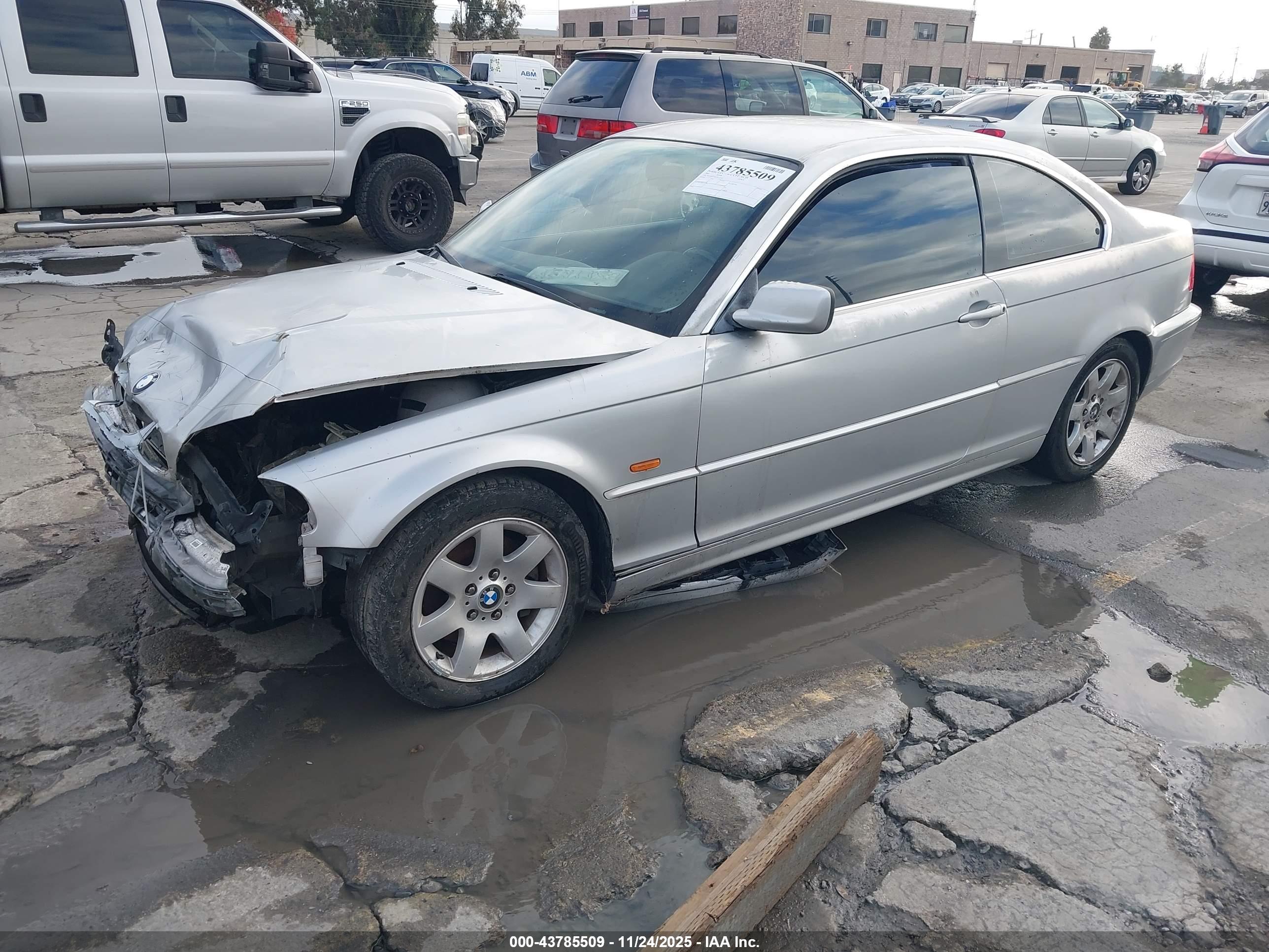 BMW 325CI image 2