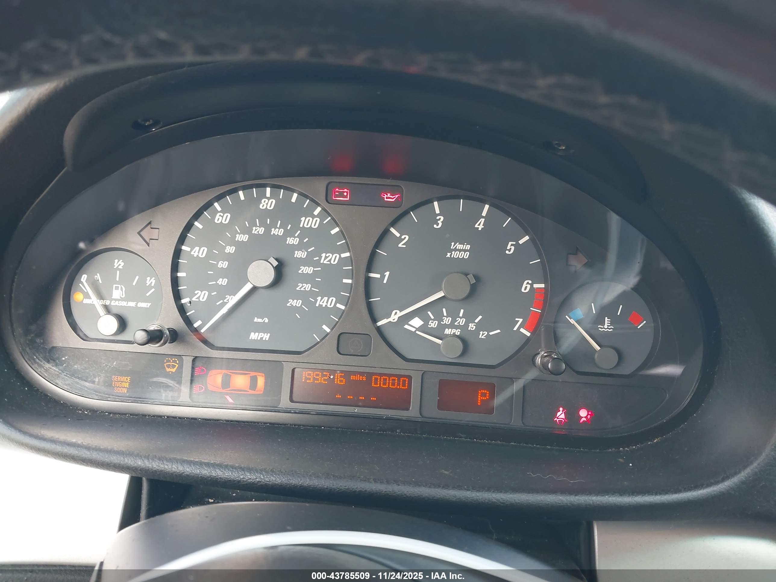 BMW 325CI image 7