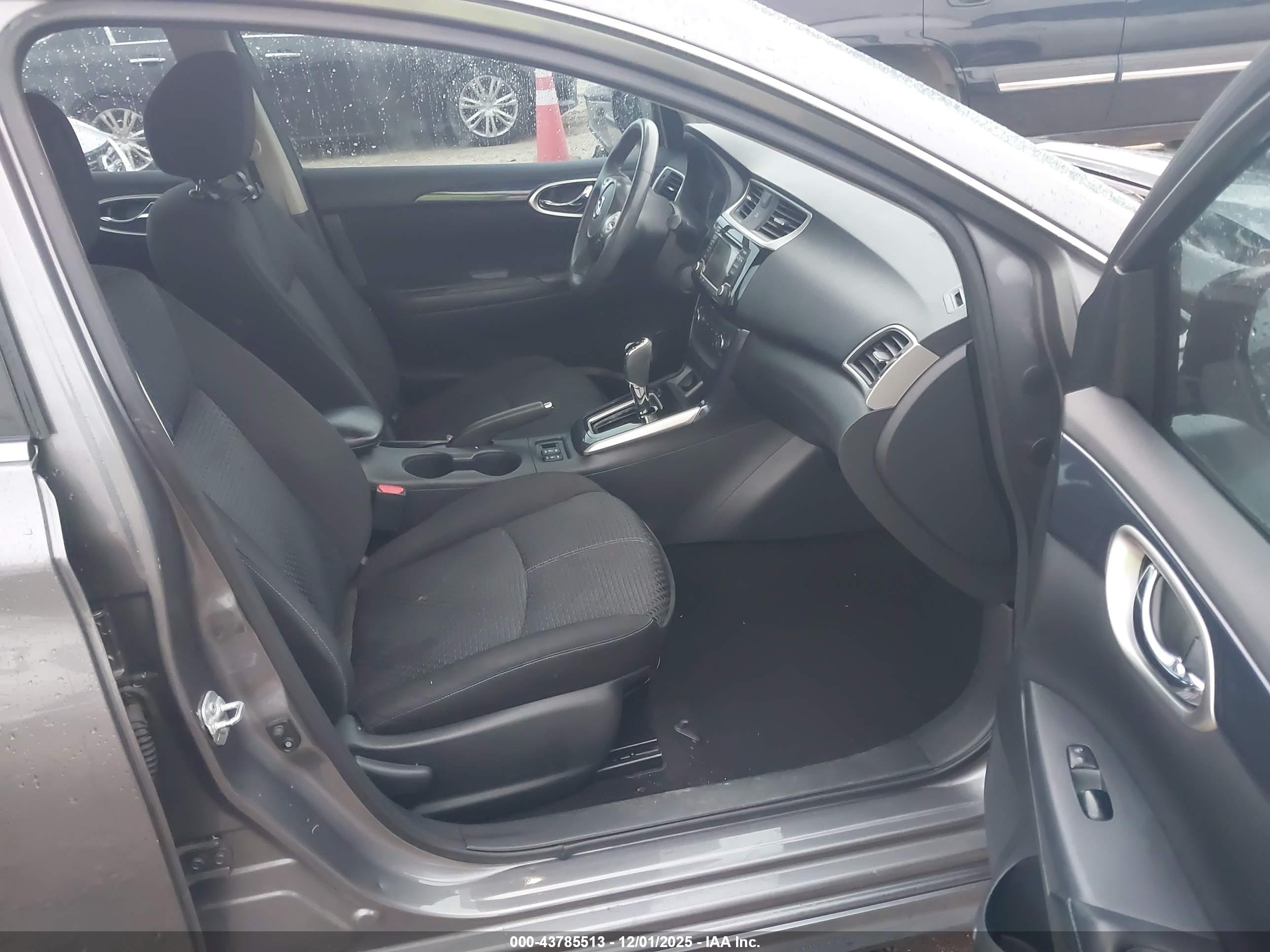 NISSAN SENTRA image 5