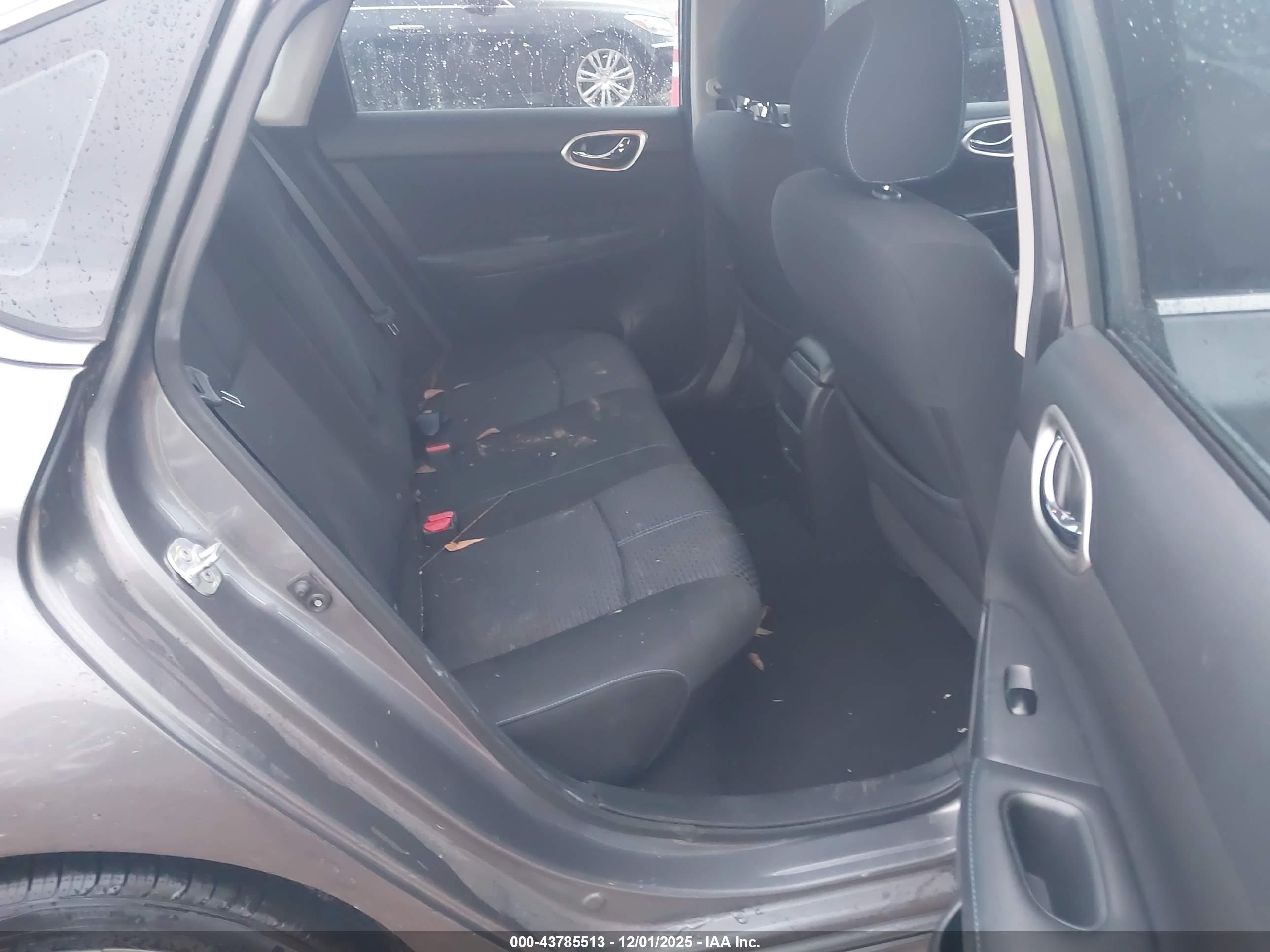 NISSAN SENTRA image 8