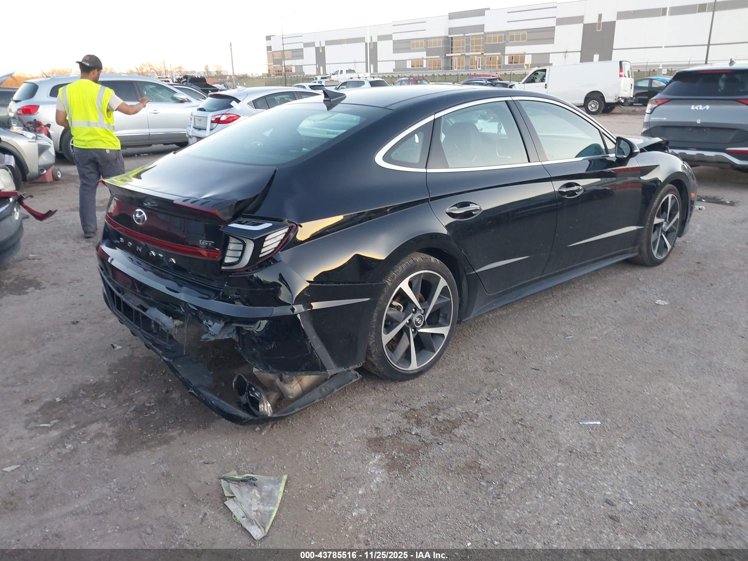HYUNDAI SONATA image 4
