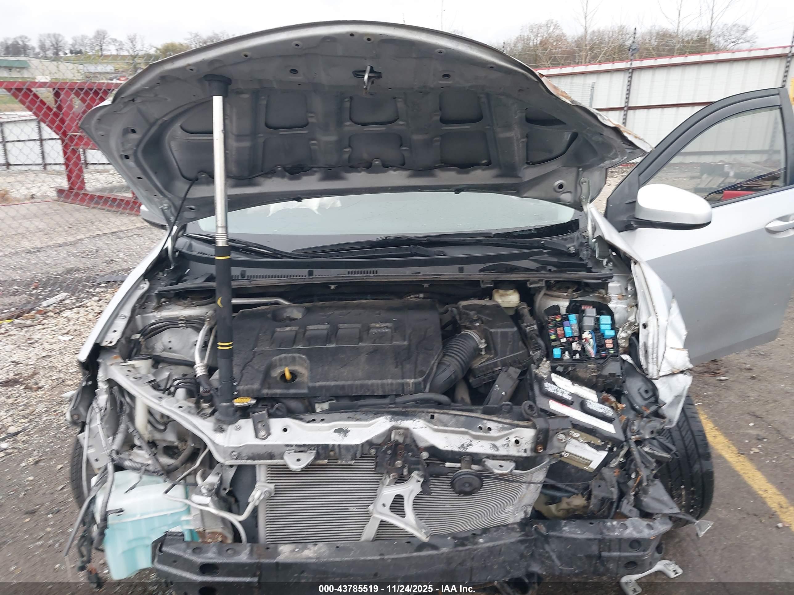 TOYOTA COROLLA image 10