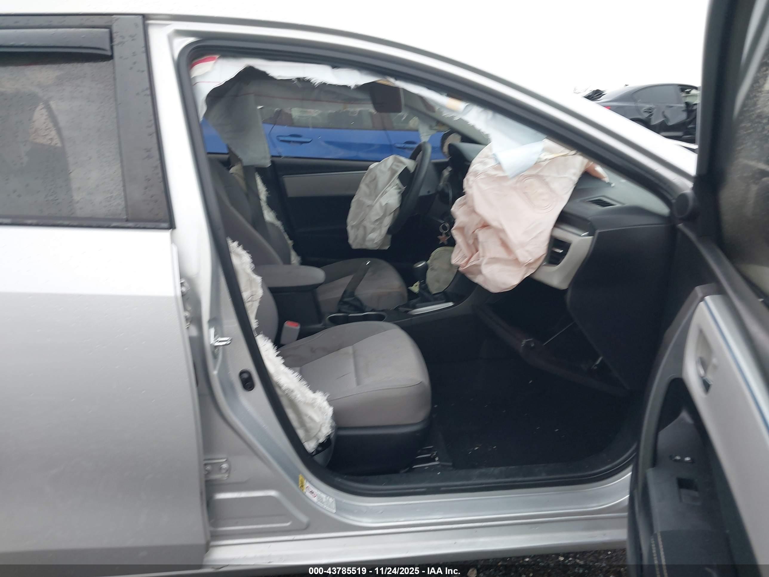 TOYOTA COROLLA image 5