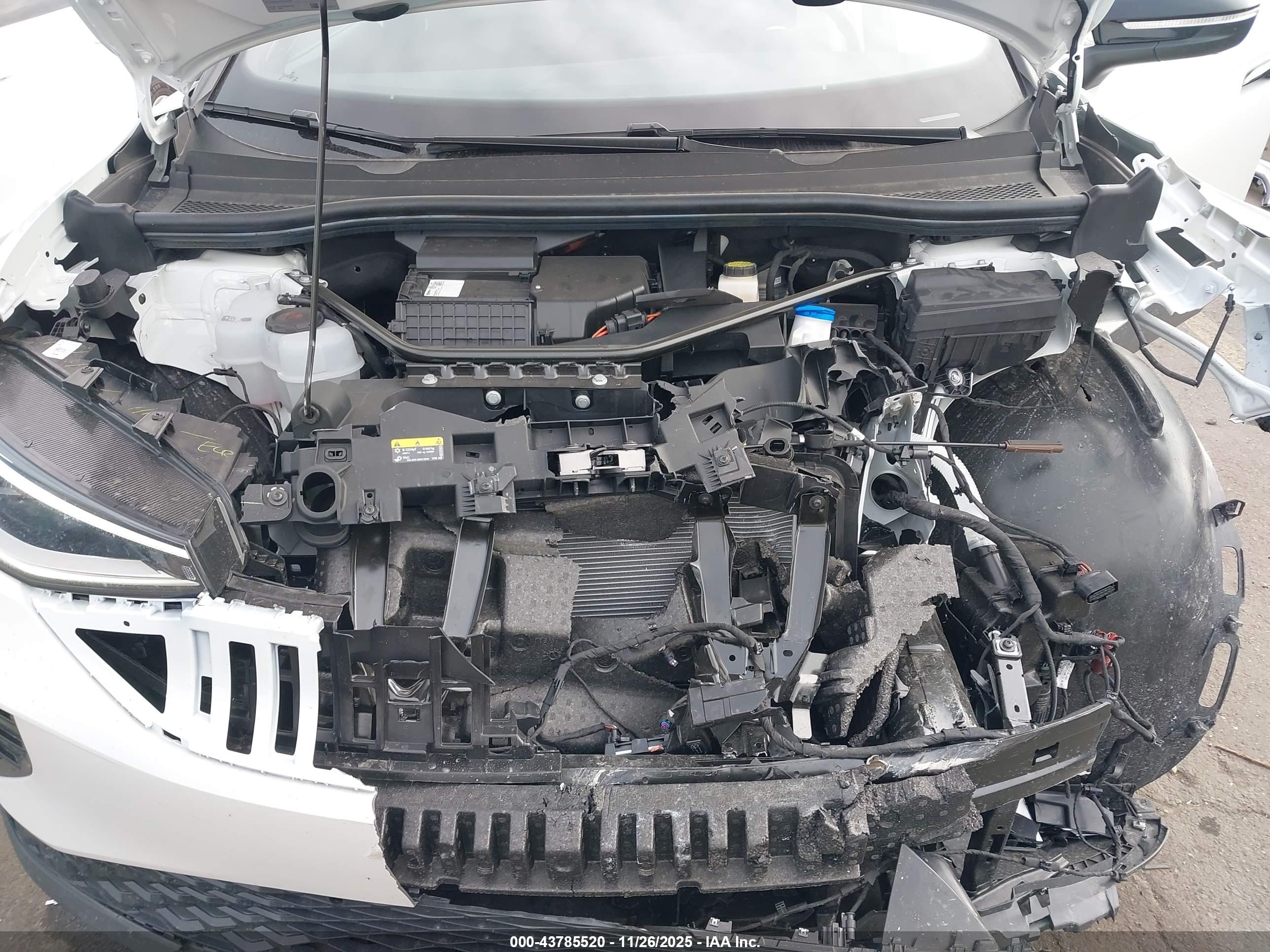VOLKSWAGEN ID.4 image 10