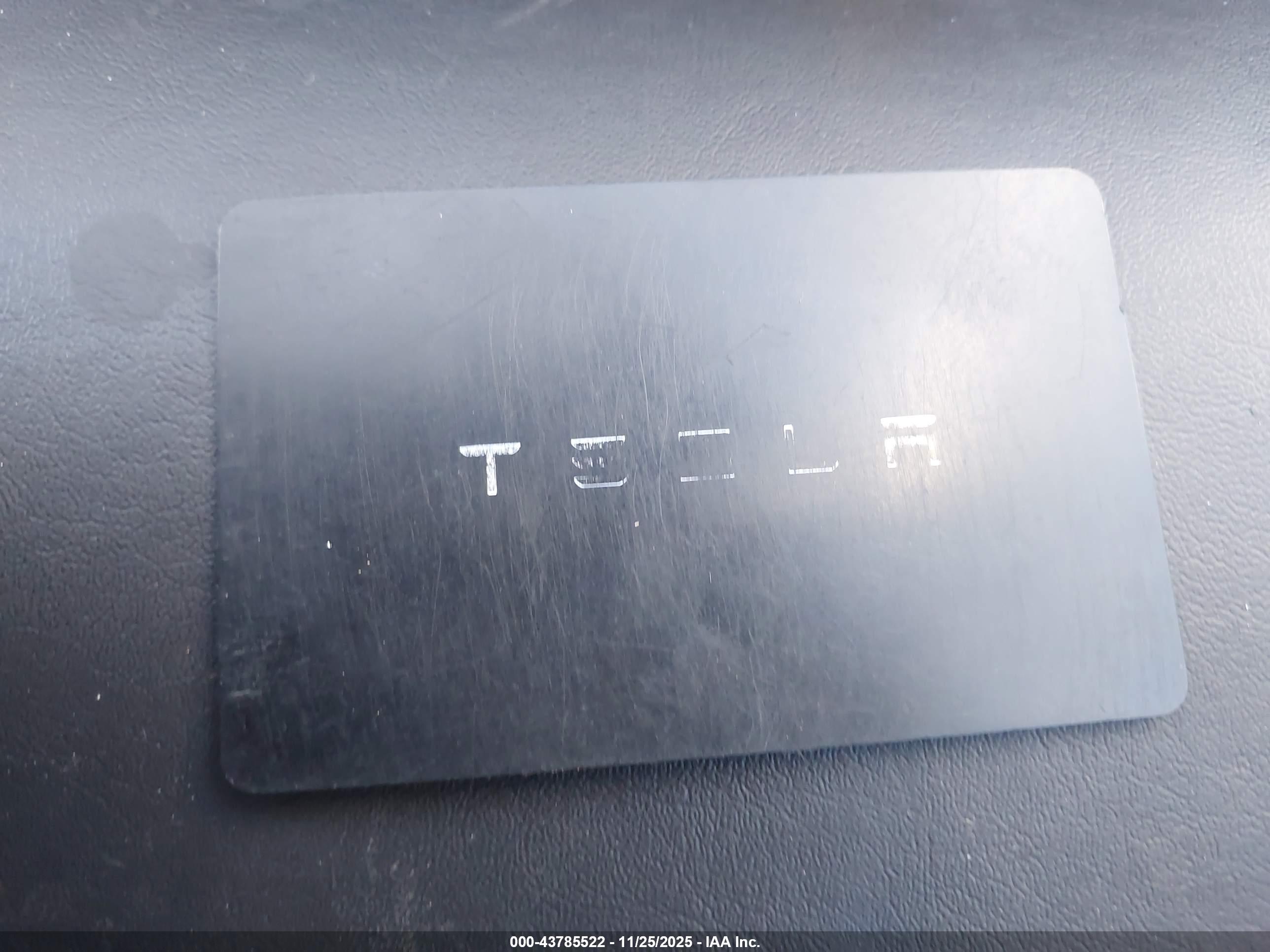 TESLA MODEL image 11