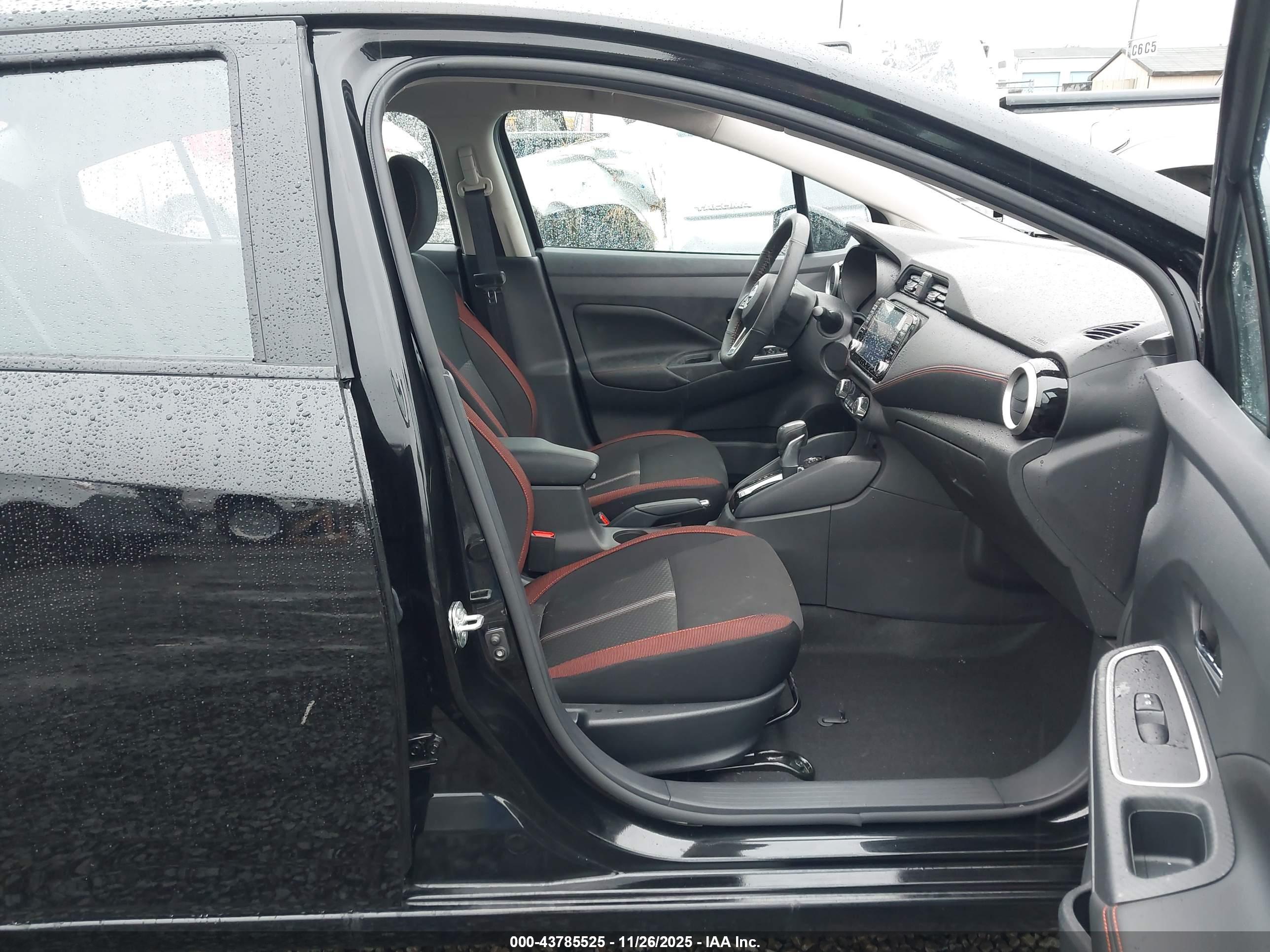 NISSAN VERSA image 5